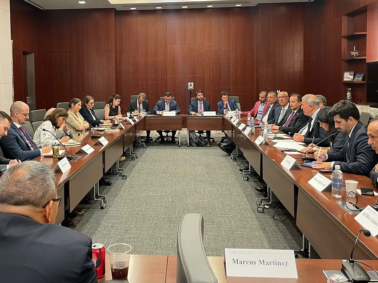 Hulusi Akar'dan yurt dışı ziyareti: Güvenlik ve savunma politikaları değerlendirildi!