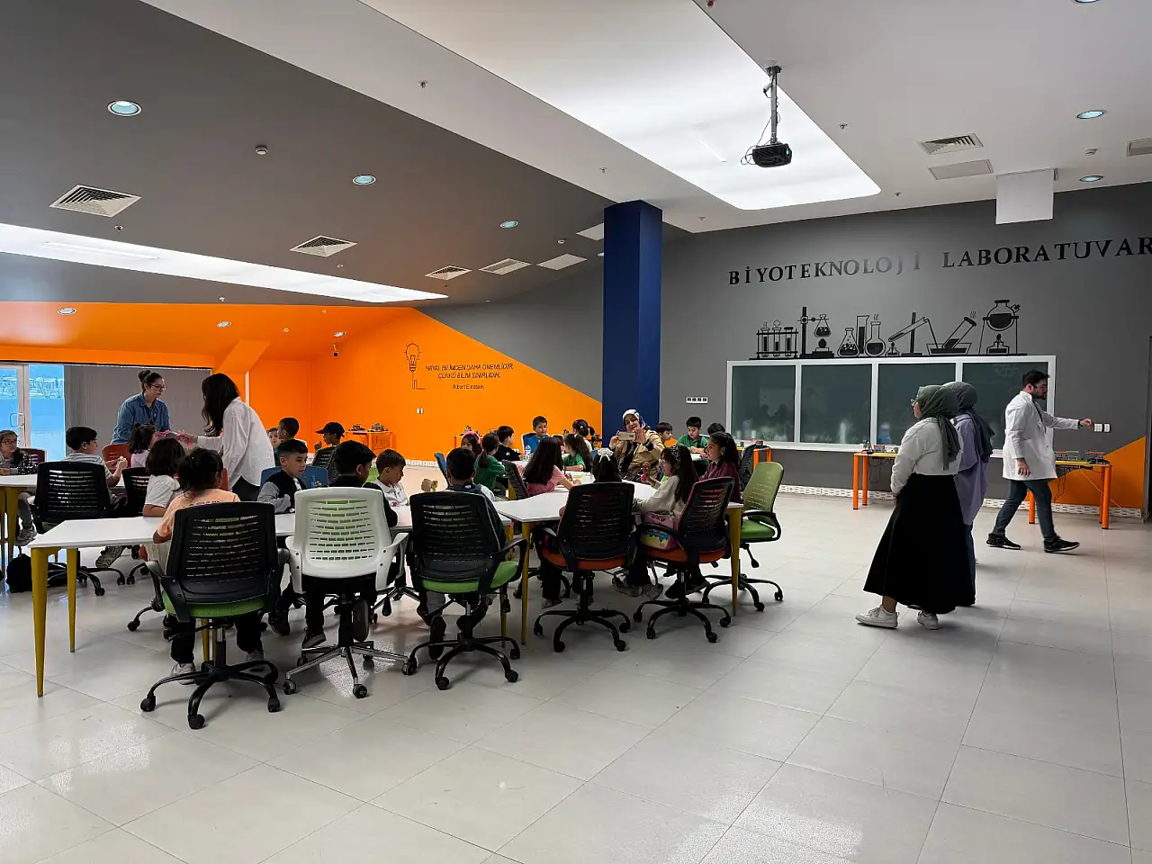 Kayseri Bilim Merkezi, minik zihinleri bilimle buluşturuyor