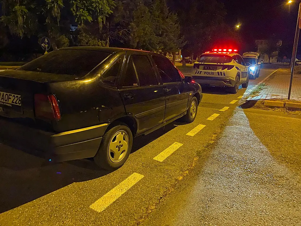 'Dur' ihtarına uymayan sürücüye 29 bin TL ceza!