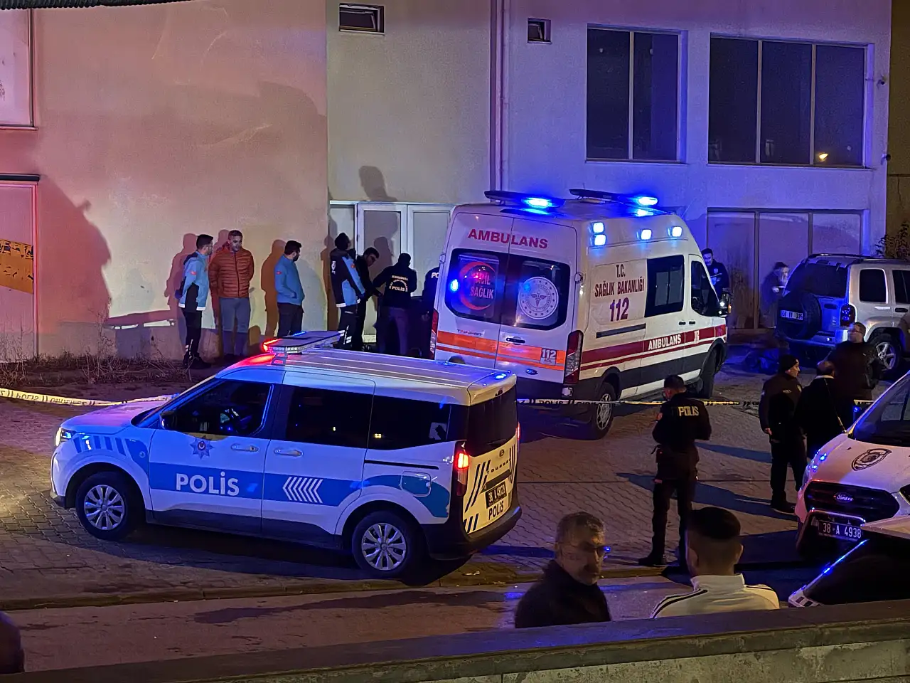 Kayseri'de yürekleri dağlayan acı: 11. kattan düşen kız yaşamını yitirdi!