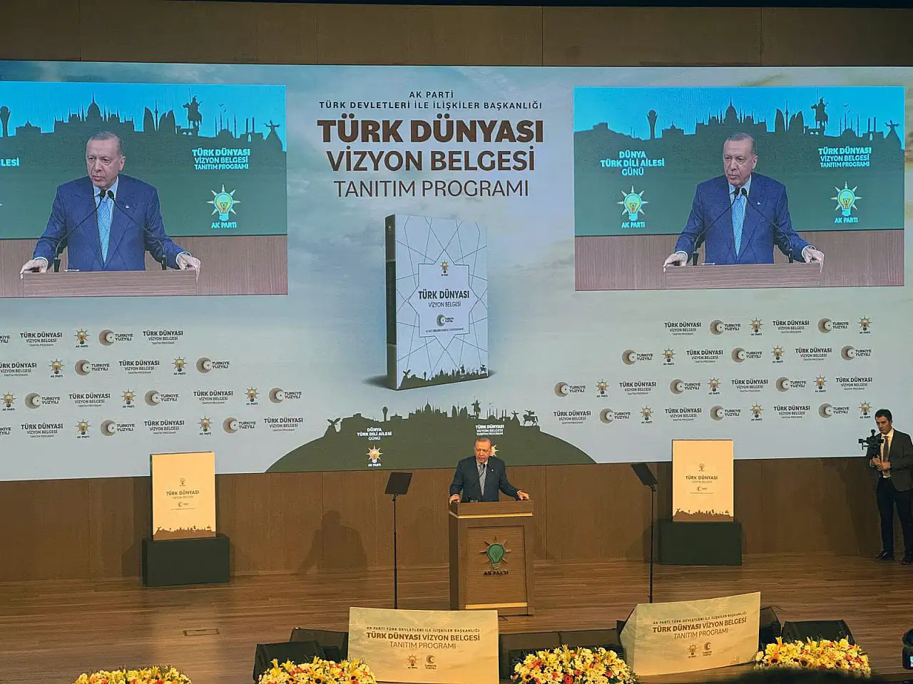 Başkan Yalçın, Dünya Türk Dili Ailesi Günü programına katıldı!