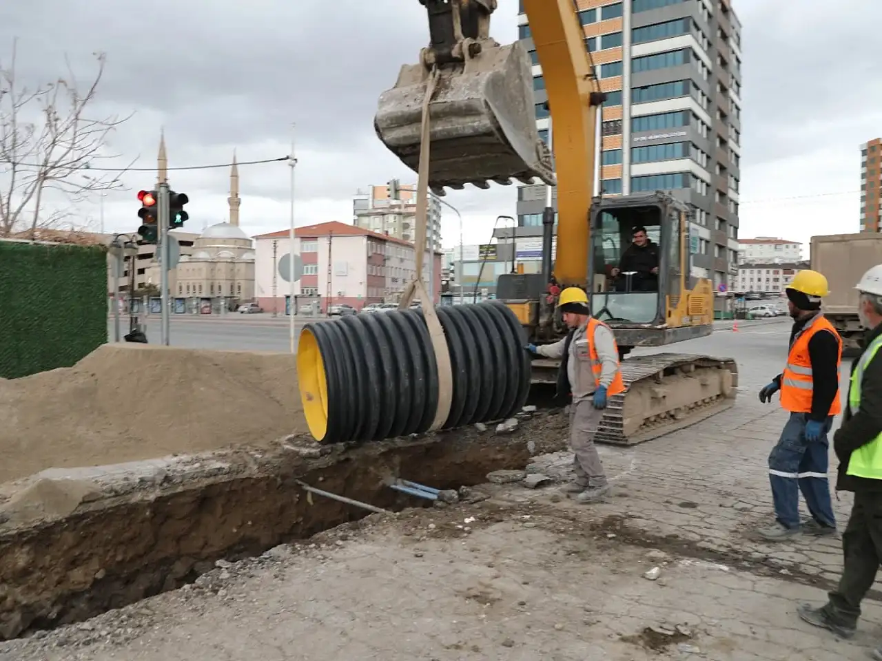 Kartal Kavşağı ve Bağlantı Yollarında Altyapı Yenileniyor