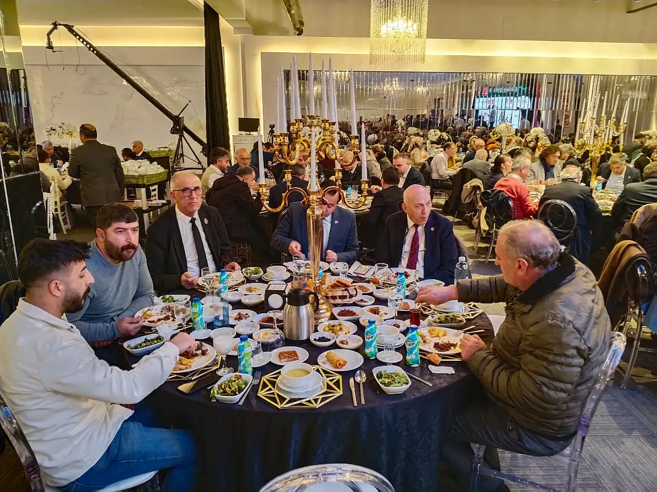 Saadet Partisi, siyasi partilerle buluştu