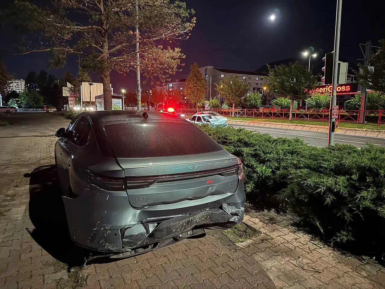 Talas Bulvarı'nda trafik kazası: 2 kişi yaralandı