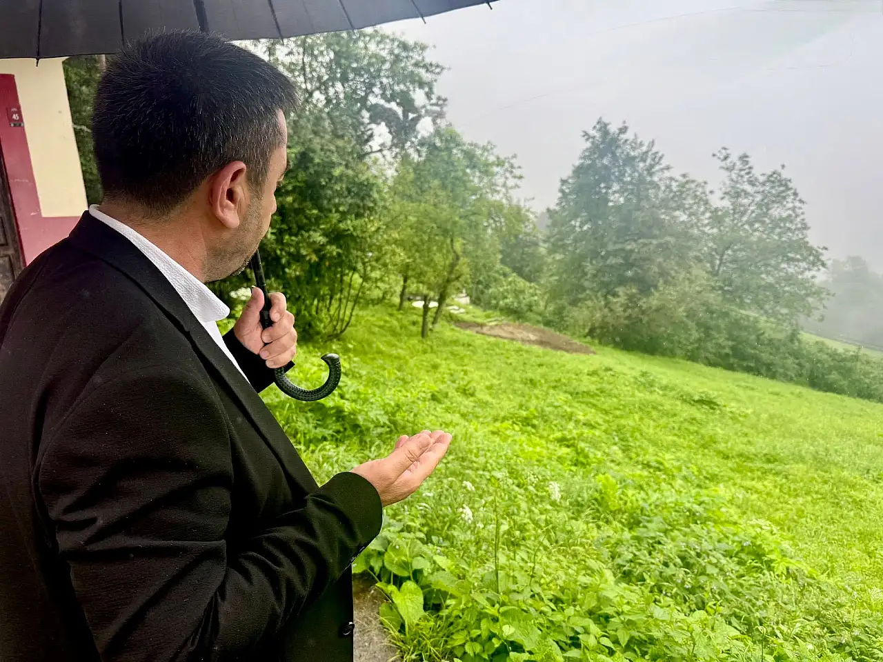 Kayseri İl Müftüsü Ayvaz, Trabzon'da: Merhum Vali Yardımcısı Esmer'in kabrini ziyaret etti!