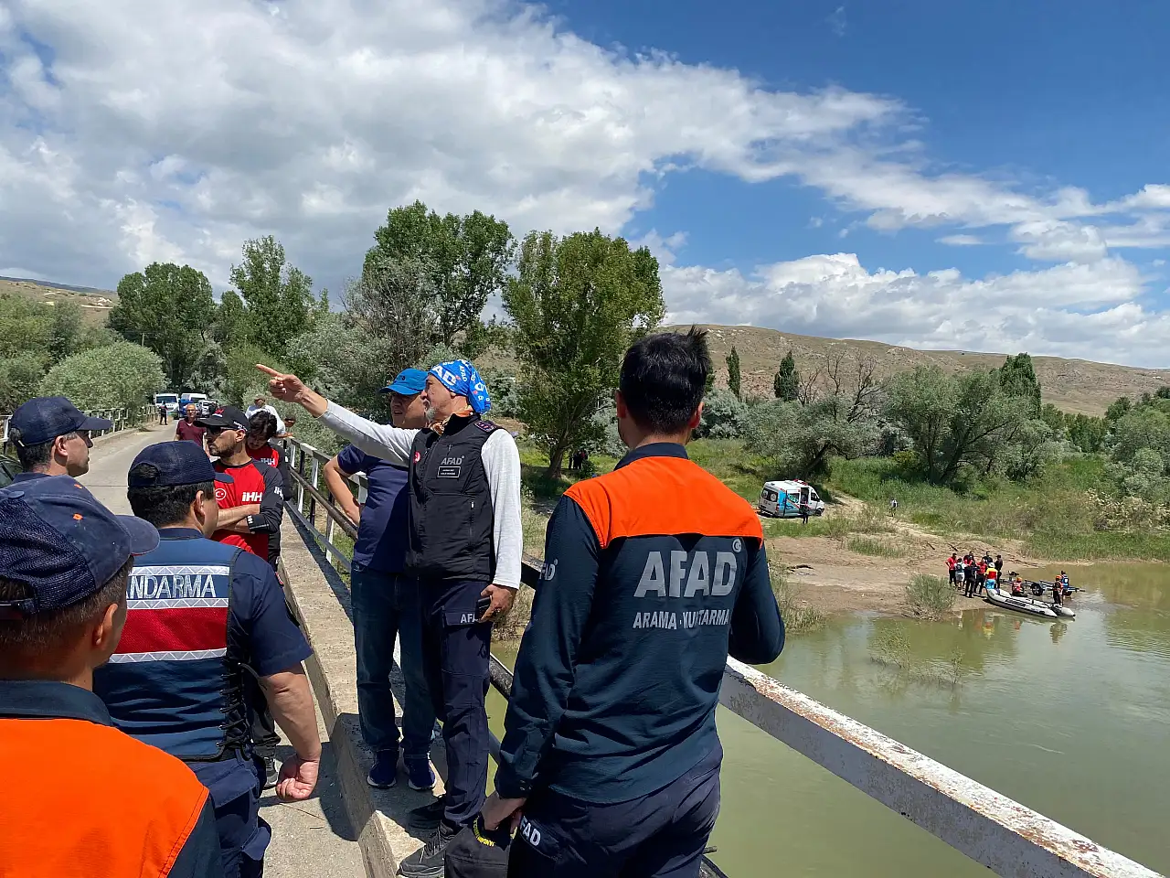 Kayseri'de yürek yakan son! Oğlunu kurtarmak için suya atlayan babadan acı haber