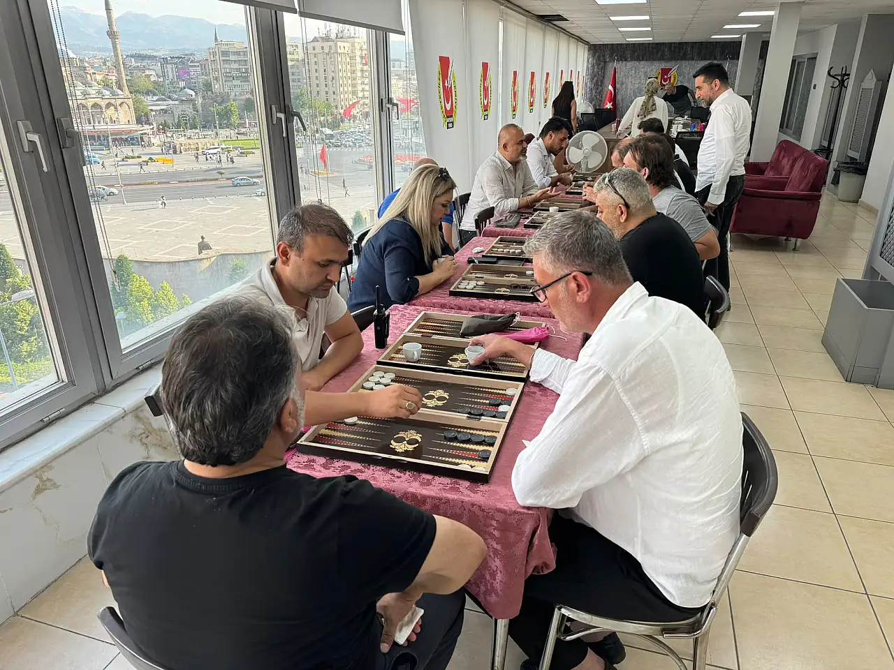 Kayseri'de gazeteciler bu kez haber için değil şampiyonluk için yarıştı!