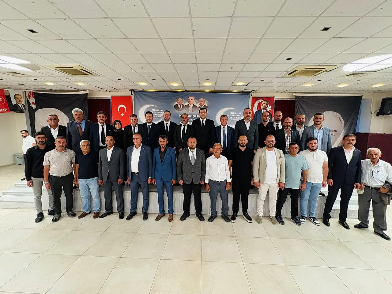 Yeşilhisar'da MHP İlçe Başkanı Çayabatmaz güven tazeledi
