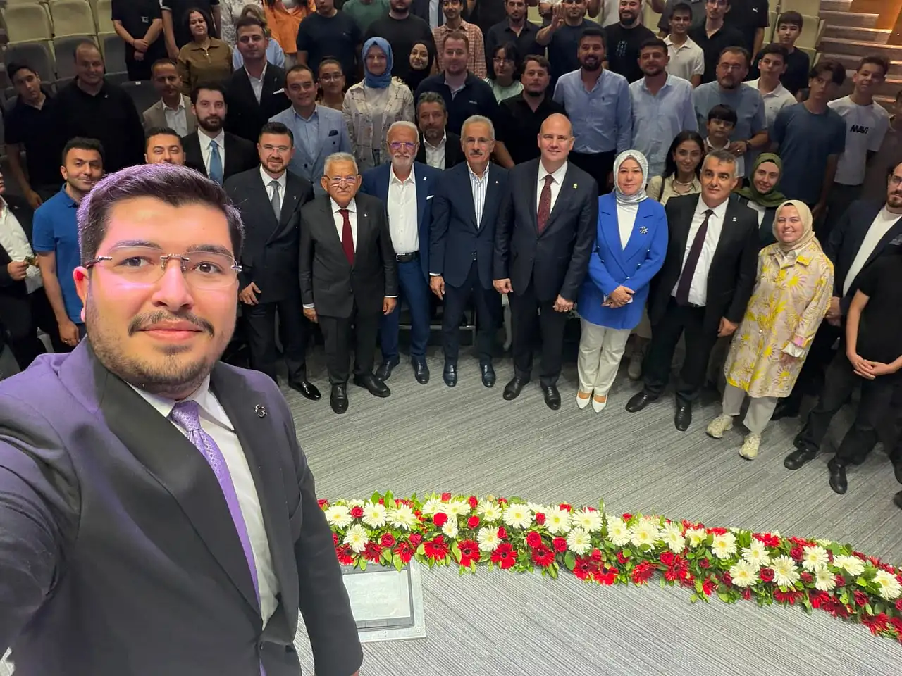 'Net Konuşalım' programında Kayseri'deki gençler bir araya geldi