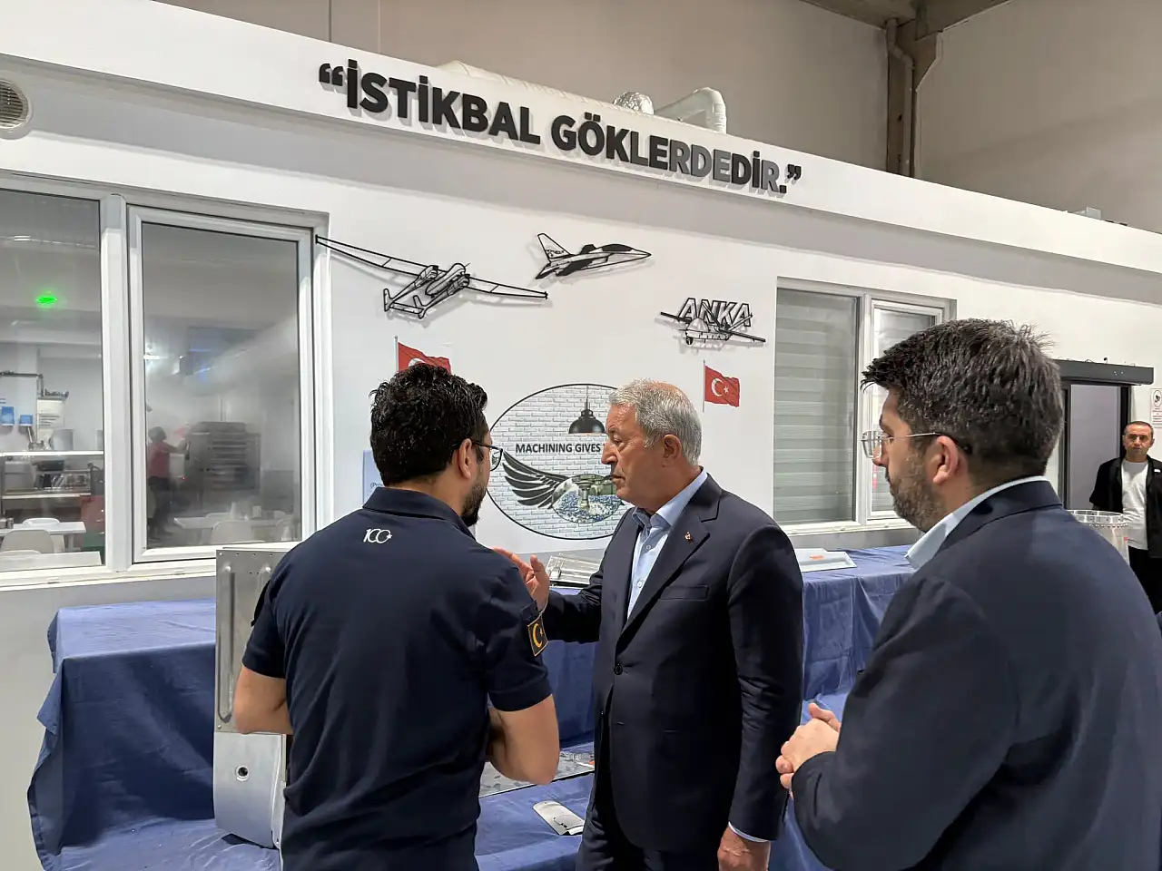 Hulusi Akar'dan havacılık firmalarına ziyaret: 100 yıllık gurur
