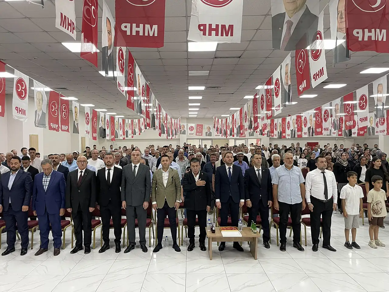MHP Pınarbaşı'da mevcut başkan güven tazeledi!