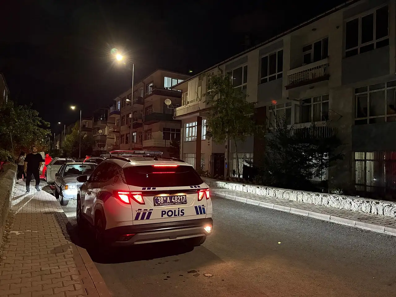 Kayseri'de arkadaşların tartışması kanlı bitti! Bir kişi ağır yaralı