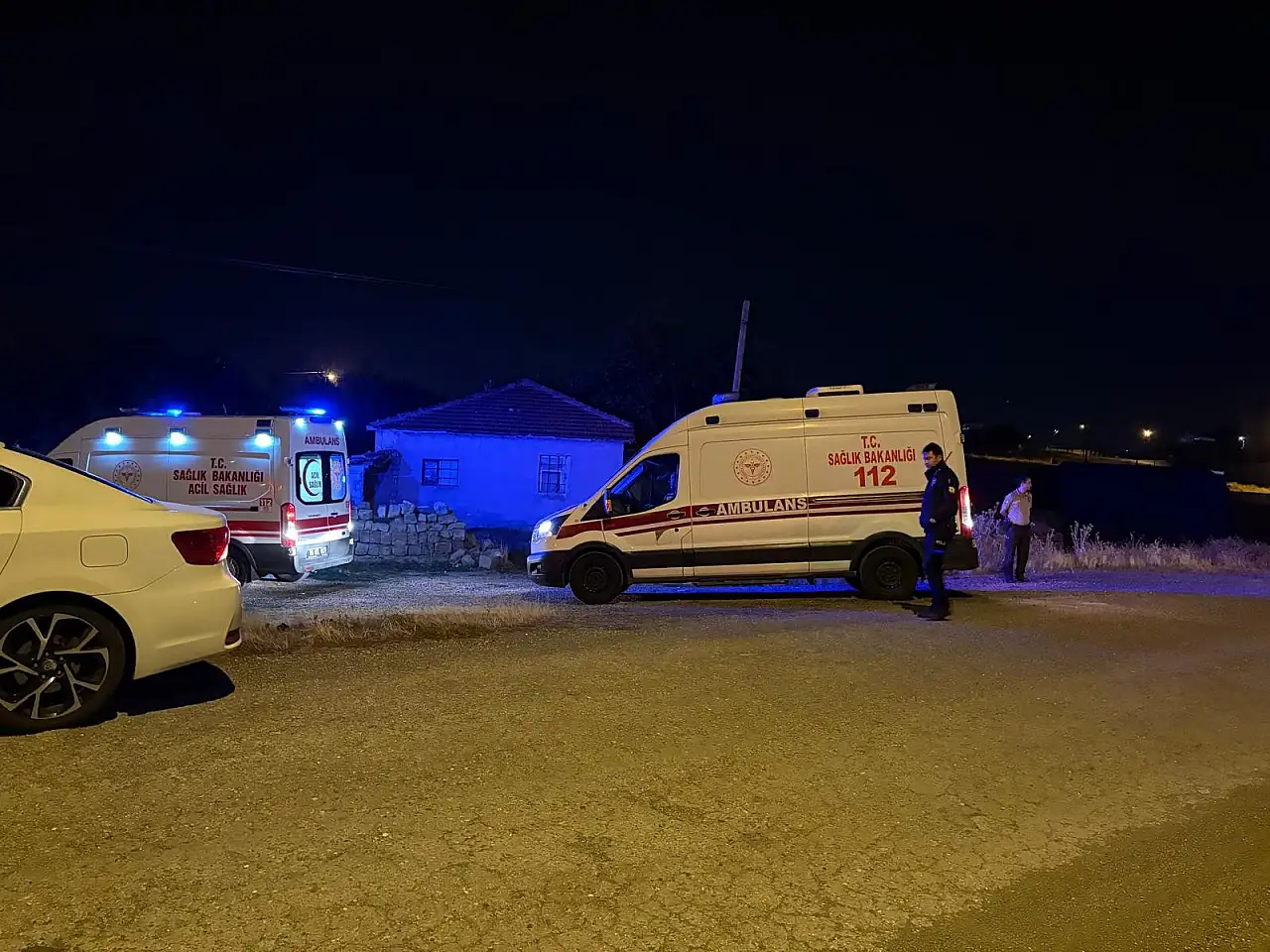 Kayseri'de bir evde ortalık karıştı! İki kardeş hastanelik oldu