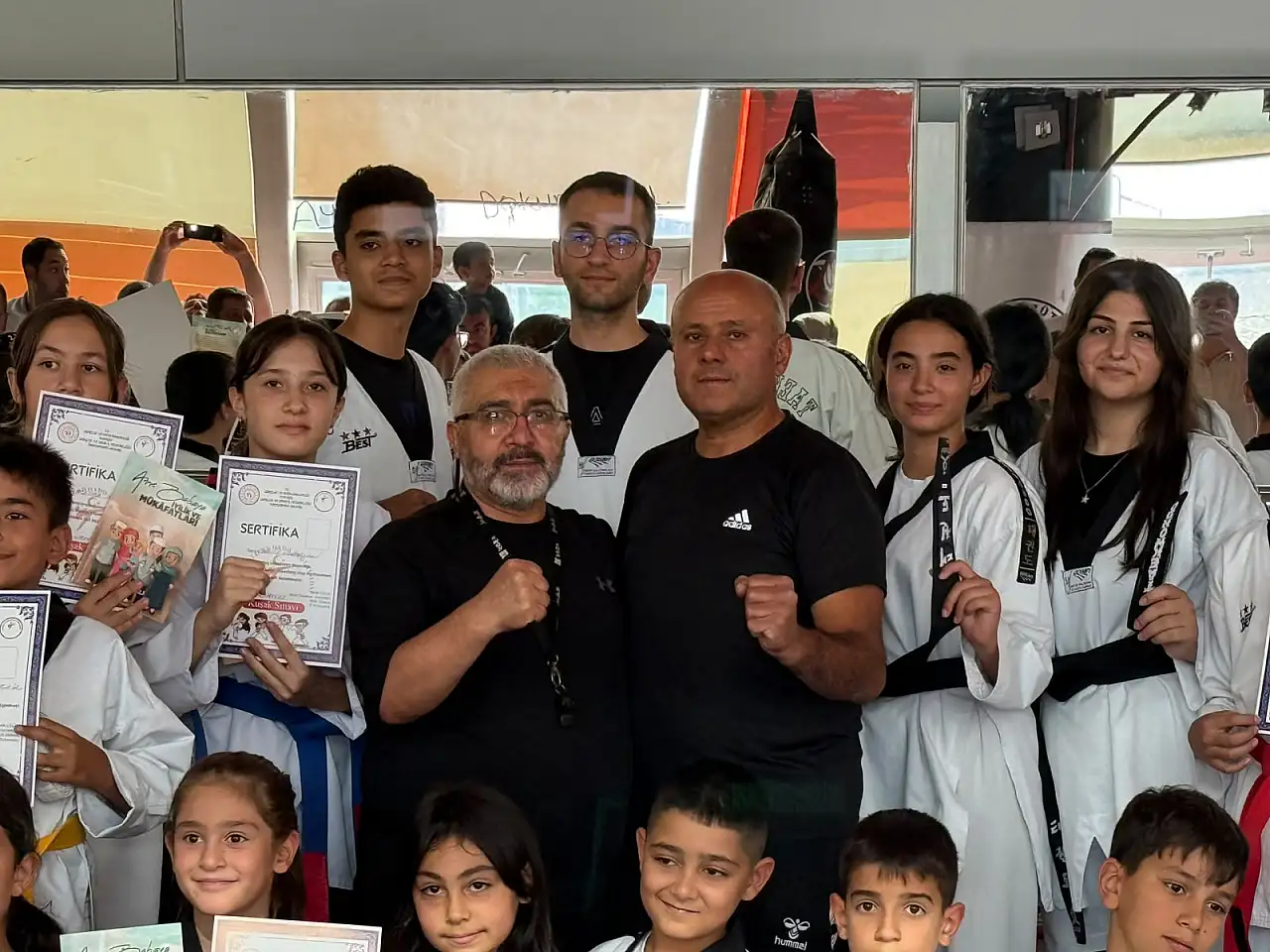 Kayseri'de 83 taekwondocu kuşak heyecanı yaşadı