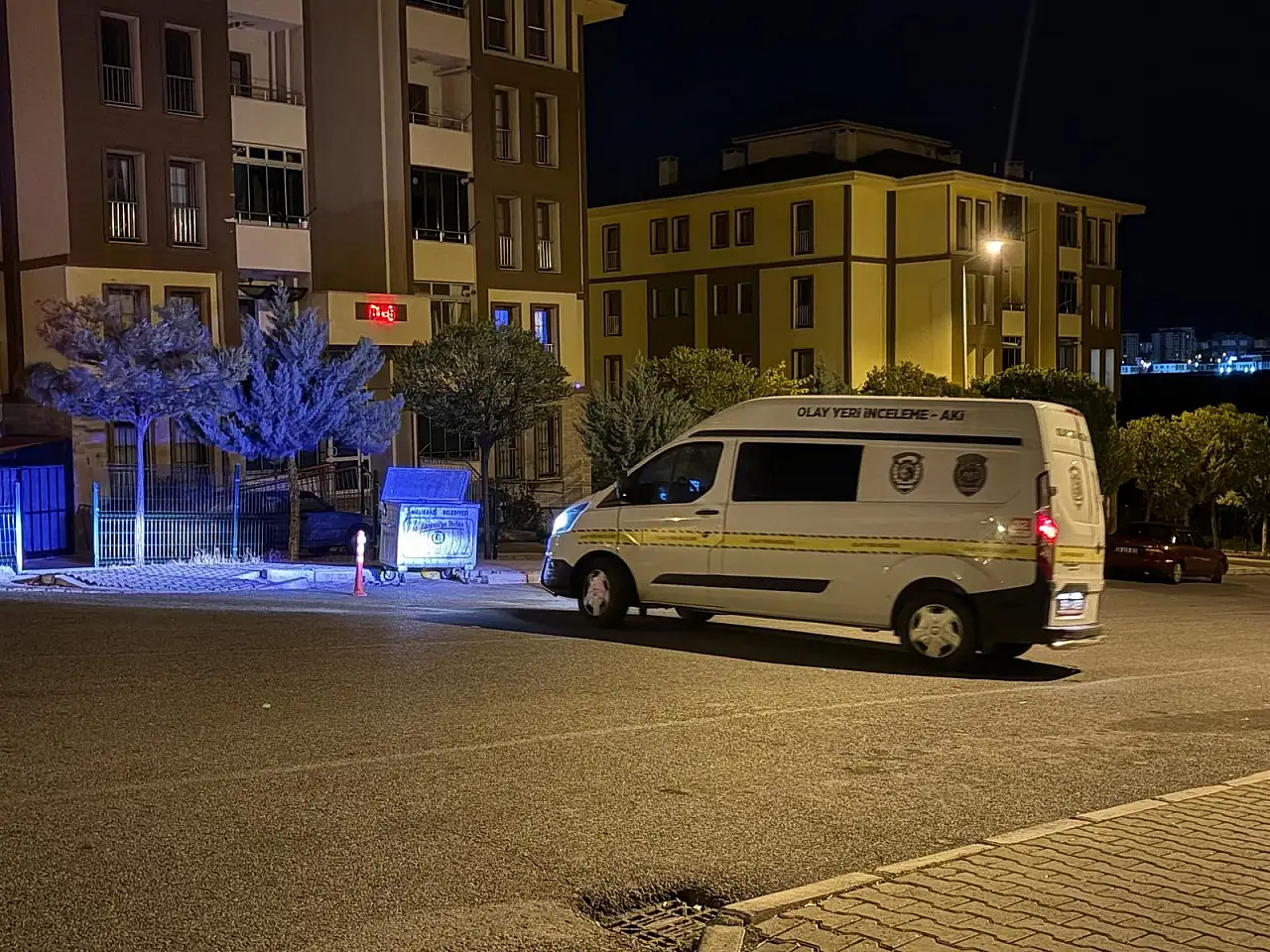 Kayseri'de apartman girişinde kavga çıktı: Yaralılar var!