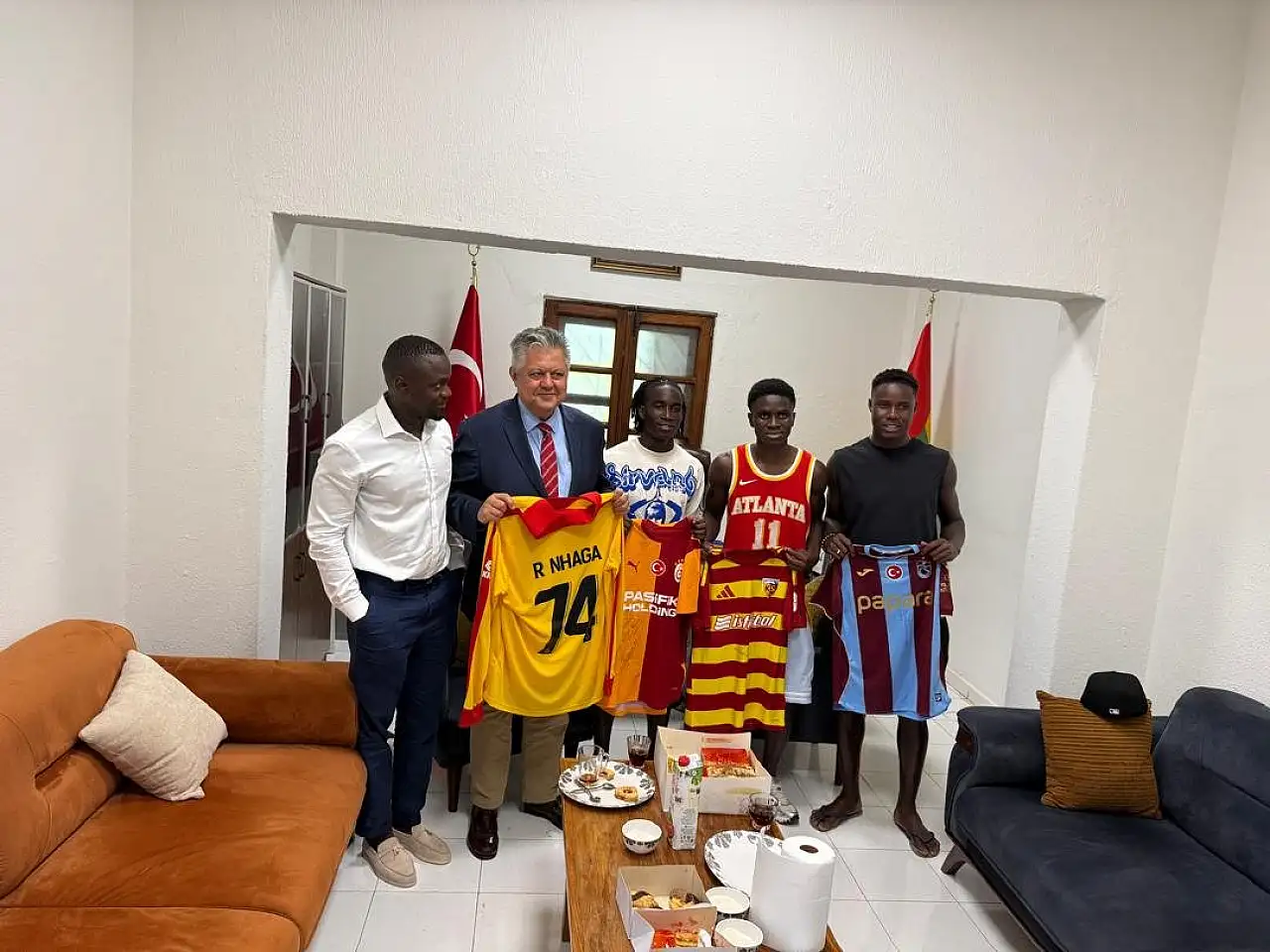 Galatasaraylı futbolcu Kayserispor forması giydi!