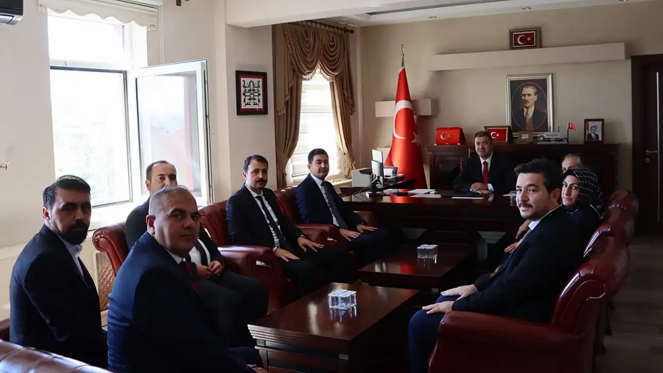 İncesu ilçesine yeni atanan okul müdürlerinden Kaymakam Karakaş'a ziyaret