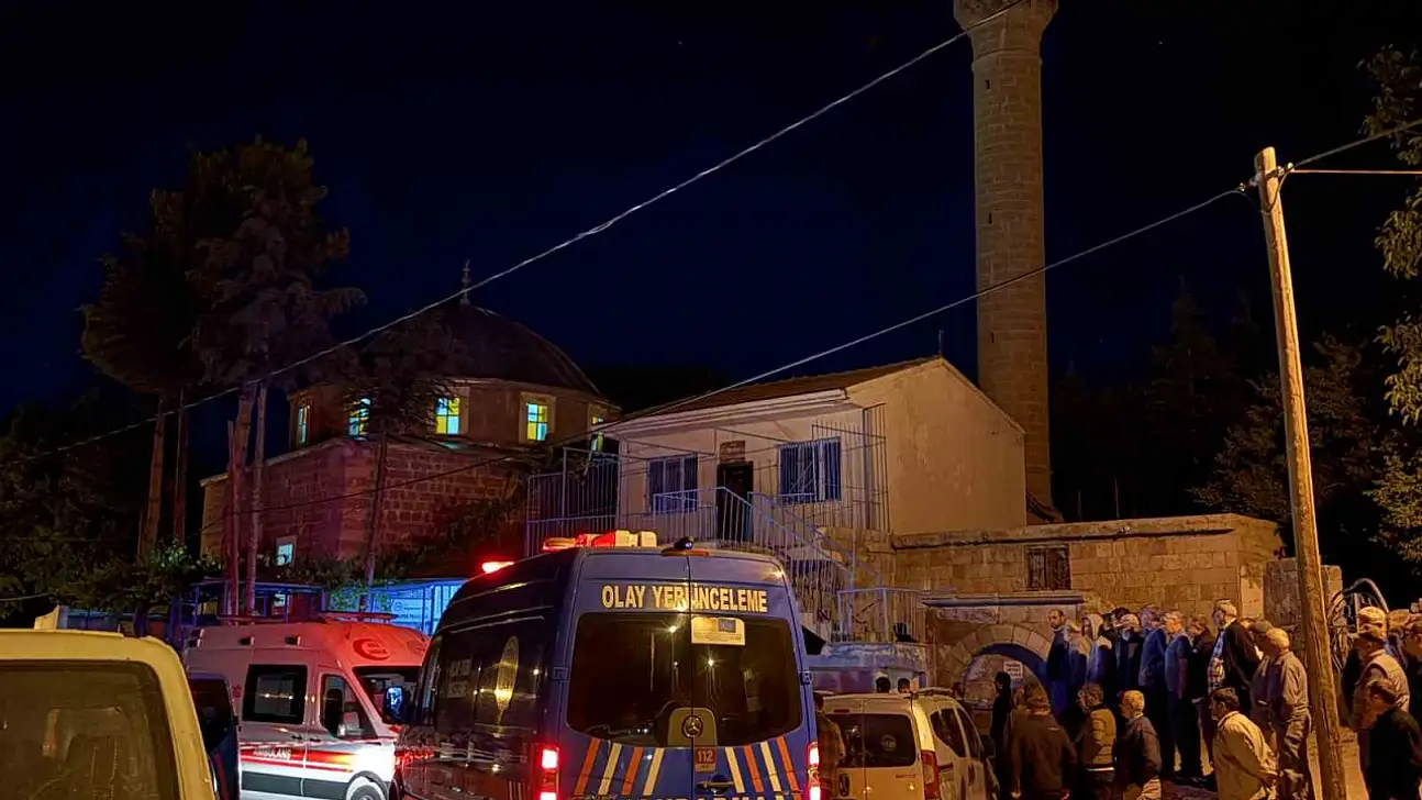 Kayseri'de cami cemaatine bıçaklı saldırı gerçekleşti: 2 kişi yaşamını yitirdi!