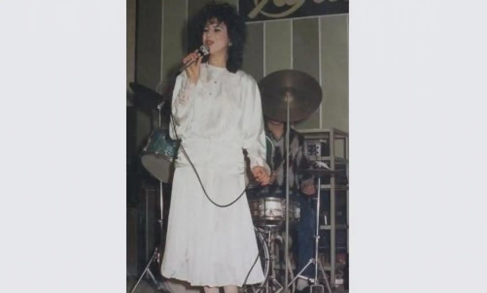 30 yıl önce gazinolarda şarkı söylüyordu – Şimdi Kayseri meydanında piyango bileti satıyor!