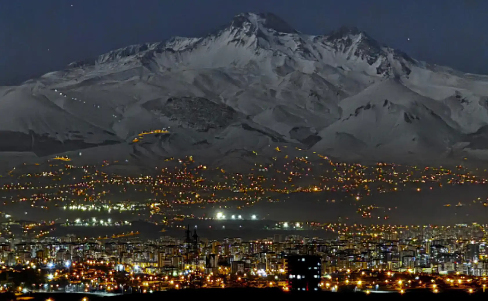 Kayseri haftaya nasıl başladı? Vefat, tutuklama, Erdoğan Kayseri programı, Erciyes.... İşte 16 Aralık Pazartesi gününden kısa kısa haberler....