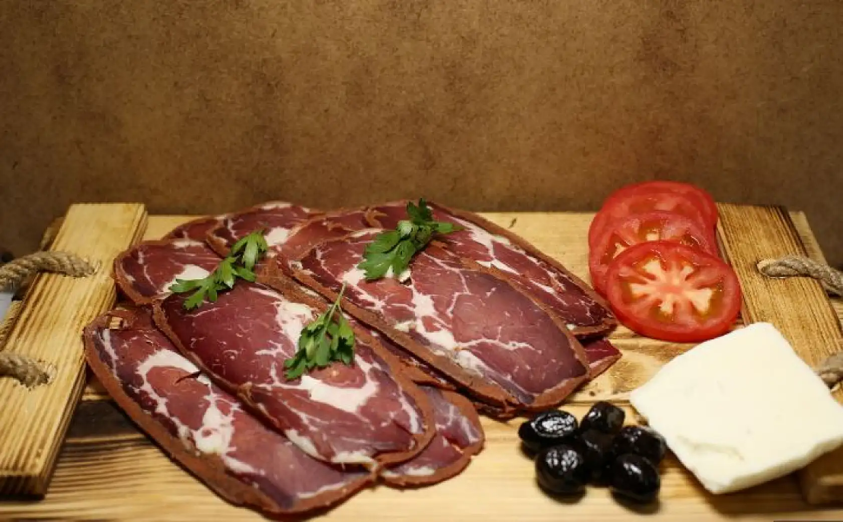 Bitmeyen rekabette Cumhurbaşkanı tarafını seçti: Kayseri pastırması mı, Kastamonu pastırması mı?