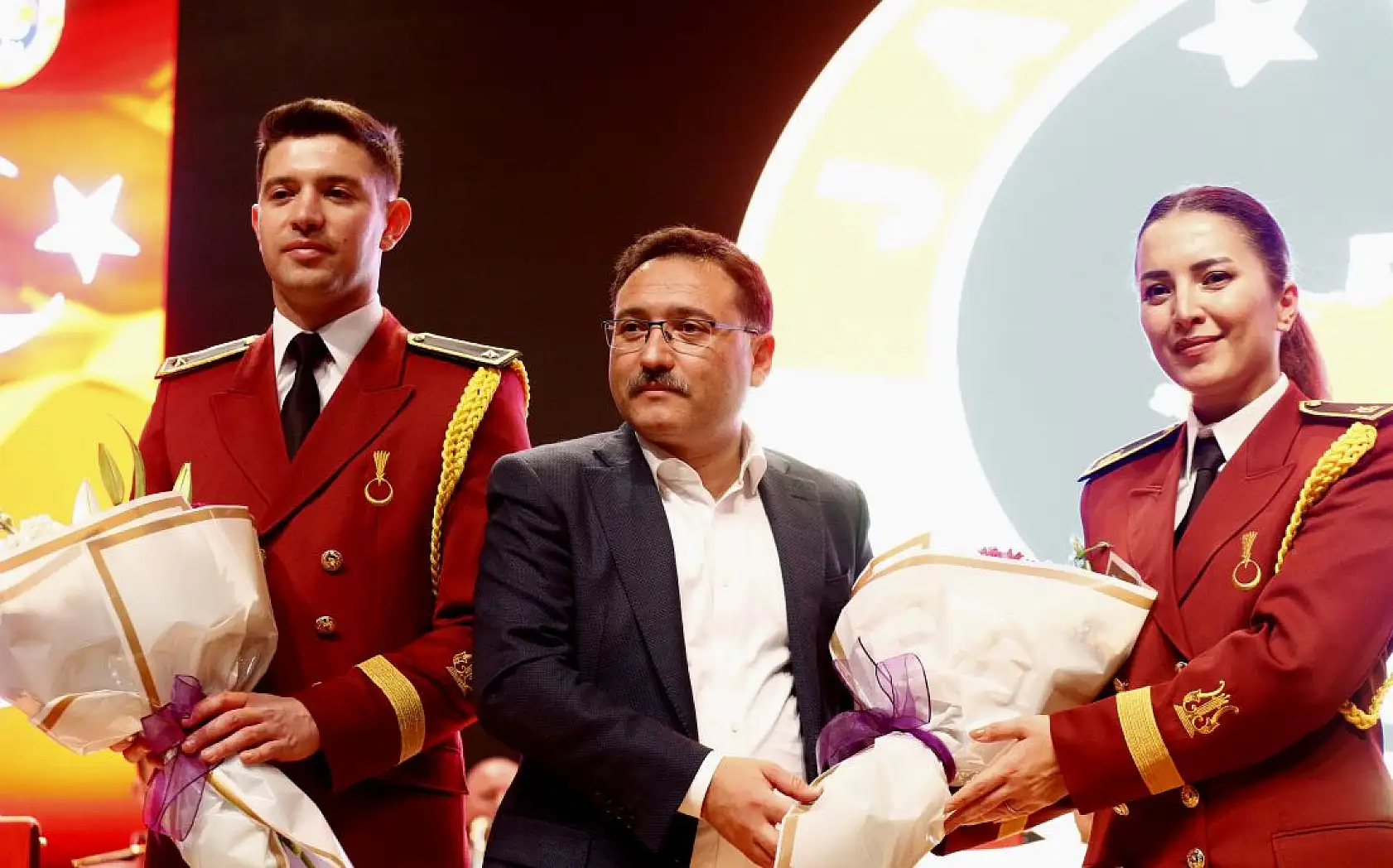 Öğretmenler için sahne aldılar