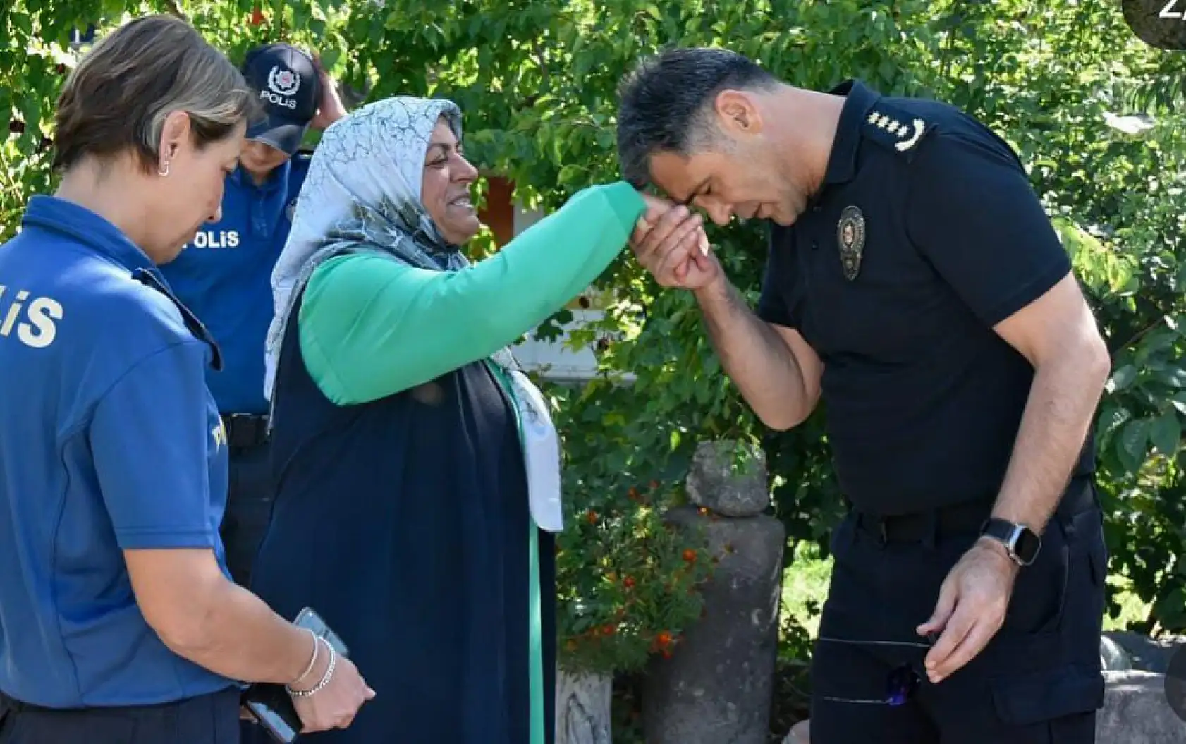 Atanur Aydın kimdir?