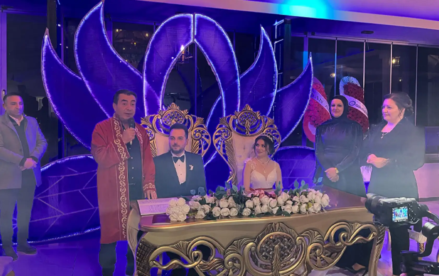 Özcan ve Akçakaya ailesinin mutlu günü!