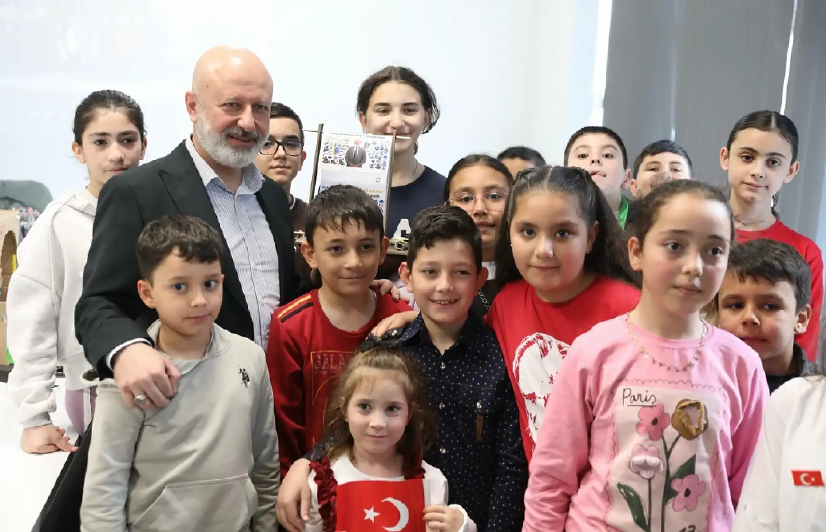 ''Gençlerimizin ürettiği her proje Türkiye'nin gücüne güç katacak''