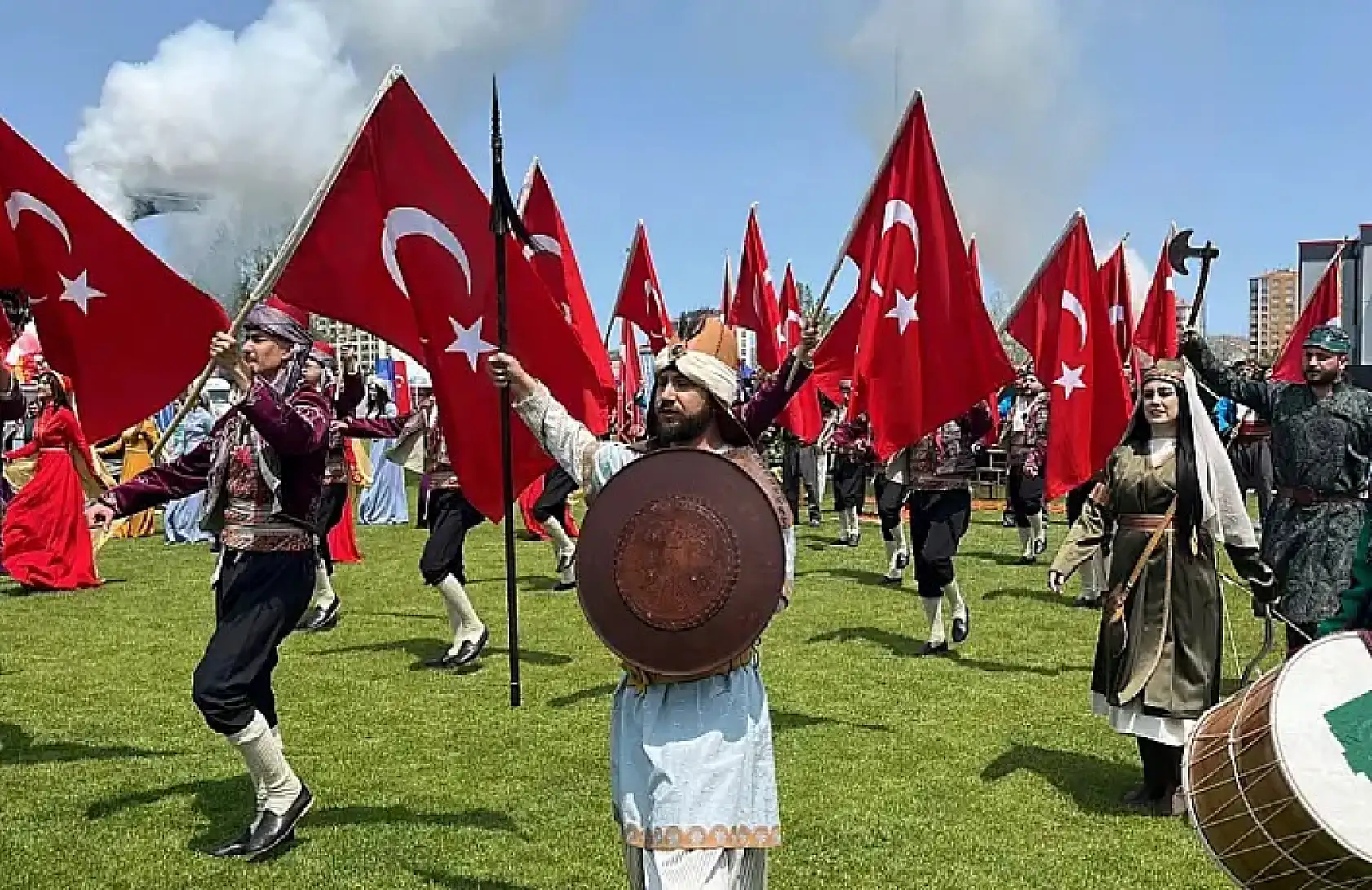 Kayseri'den kısa kısa - Dolandırıcılık, Siyasi deprem, Ahmet Çınar, Kayserispor..