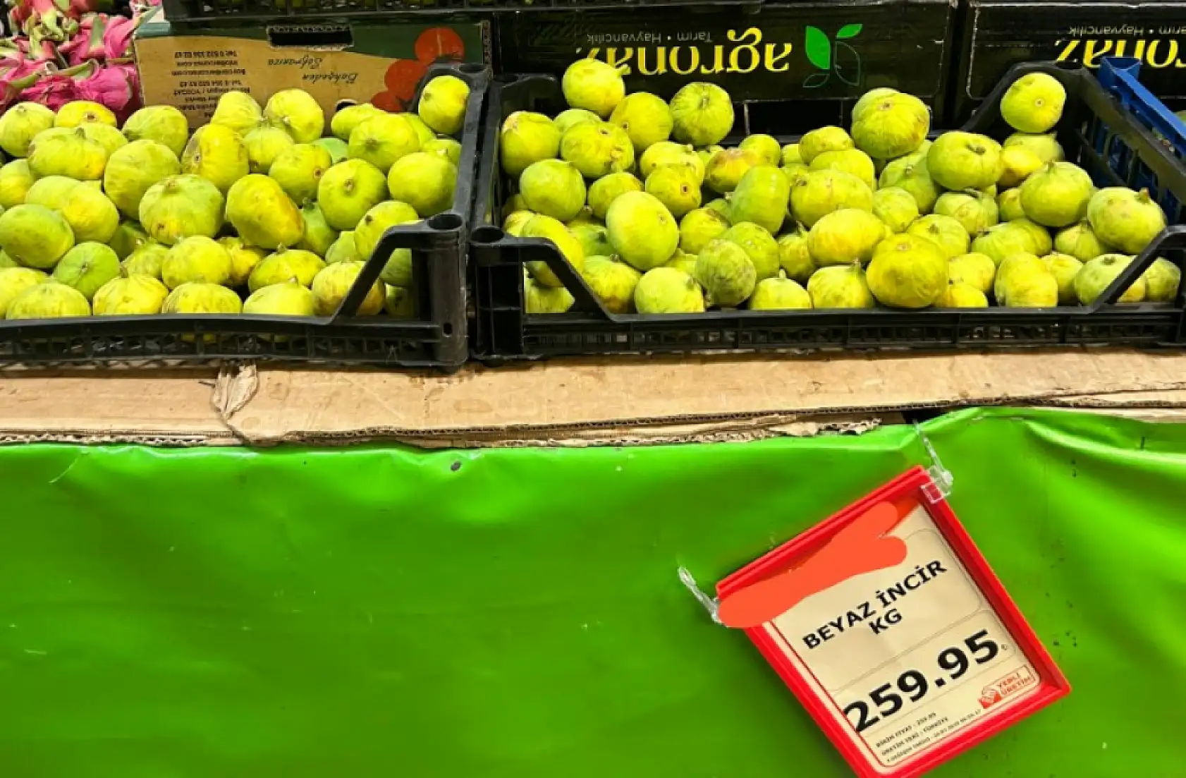 Kayseri'de tezgahta yerini aldı - Fiyatlar dudak uçuklattı! Tanesi 15 lira