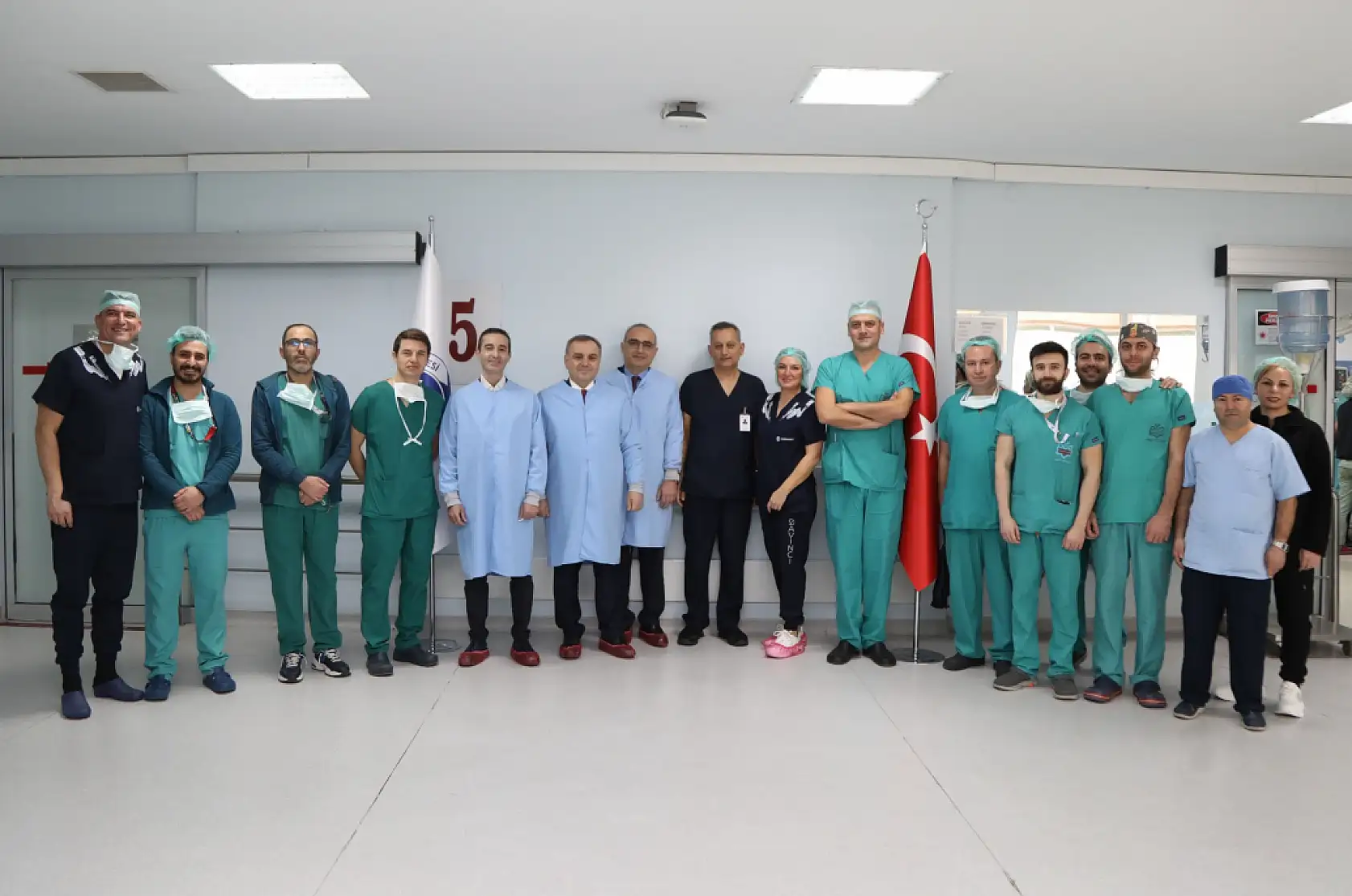 ERÜ'de 'Da Vinci' ile ilk ameliyat bugün gerçekleşti