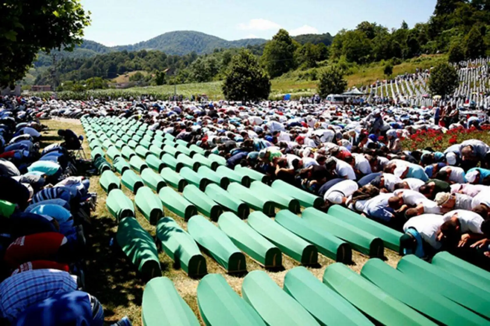 Srebrenitsa'da ne oldu? Kayserili başkanlardan mesaj..