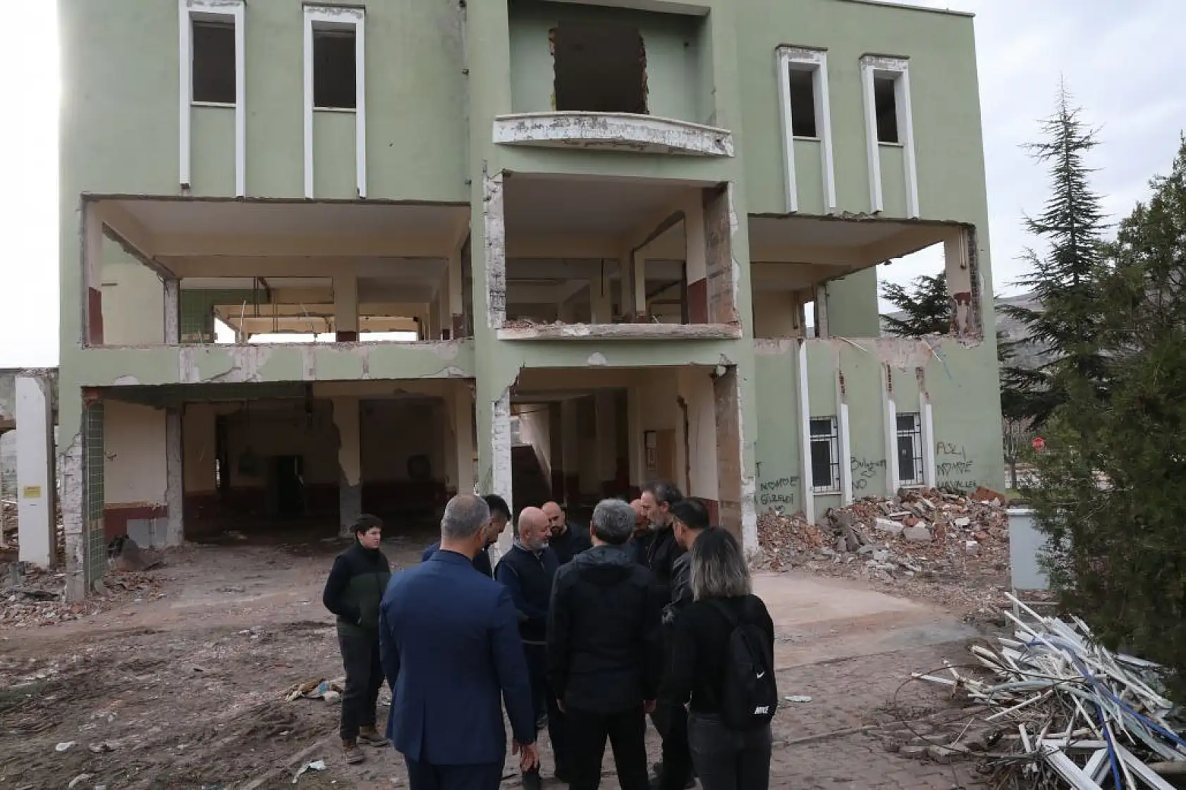 Çolakbayrakdar'dan gençlere müjde