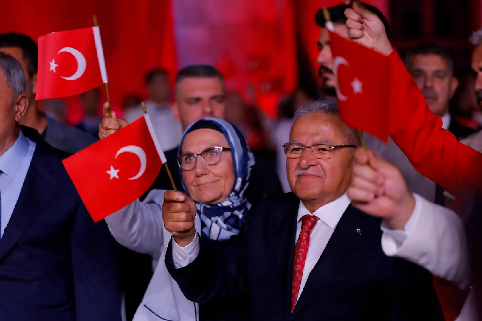Büyükkılıç çifti 30 Ağustos coşkusuna eşlik etti!