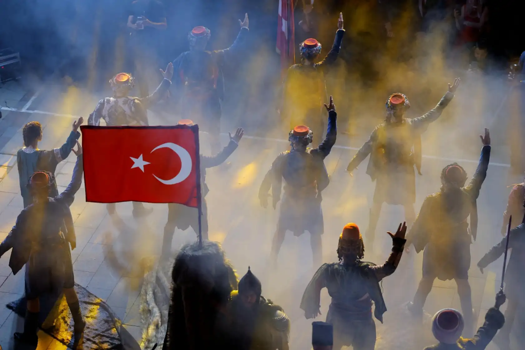 Büyükkılıç çifti 30 Ağustos coşkusuna eşlik etti!