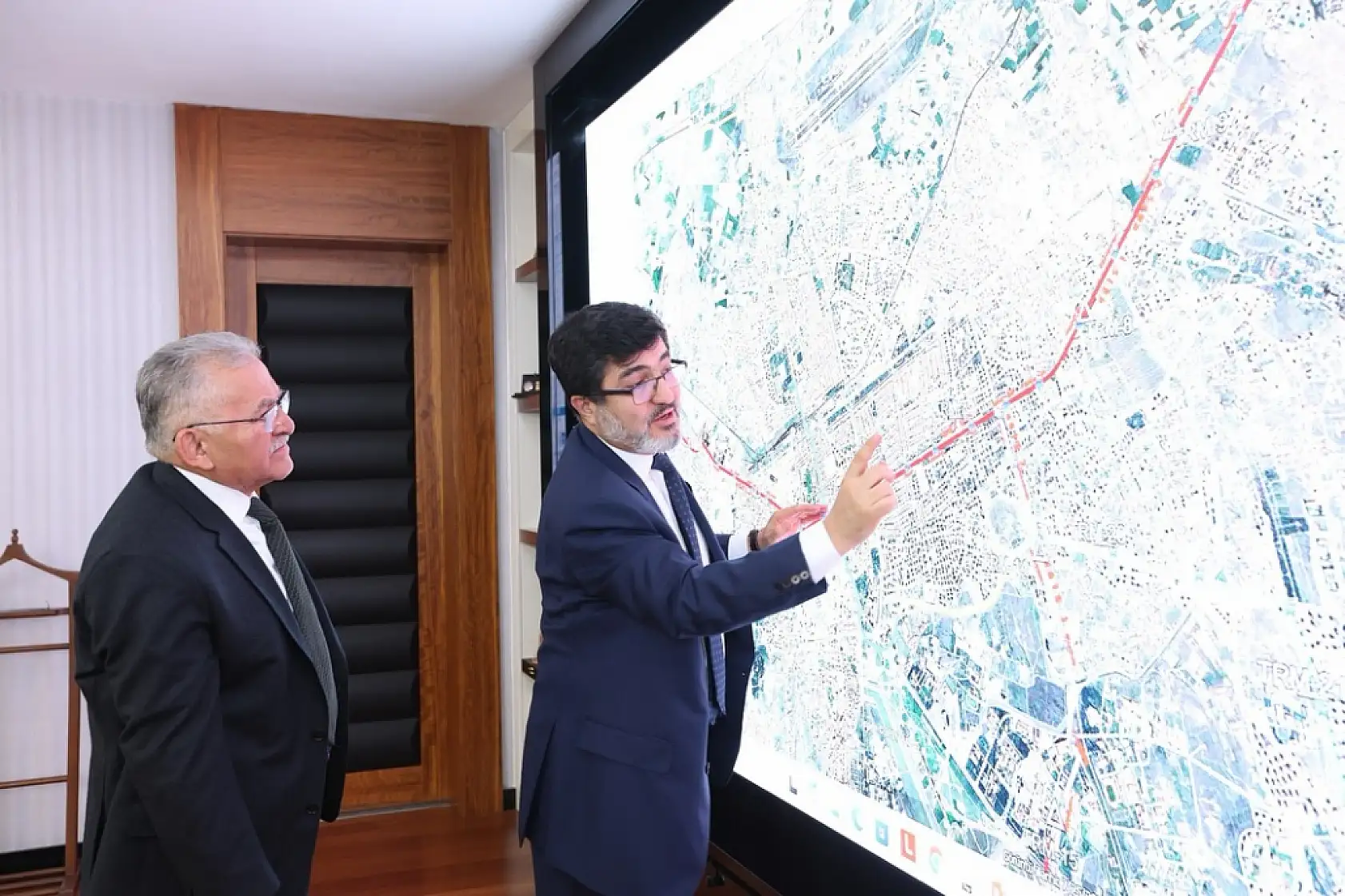 Kayseri'nin ulaşım projeleri masaya yatırıldı!