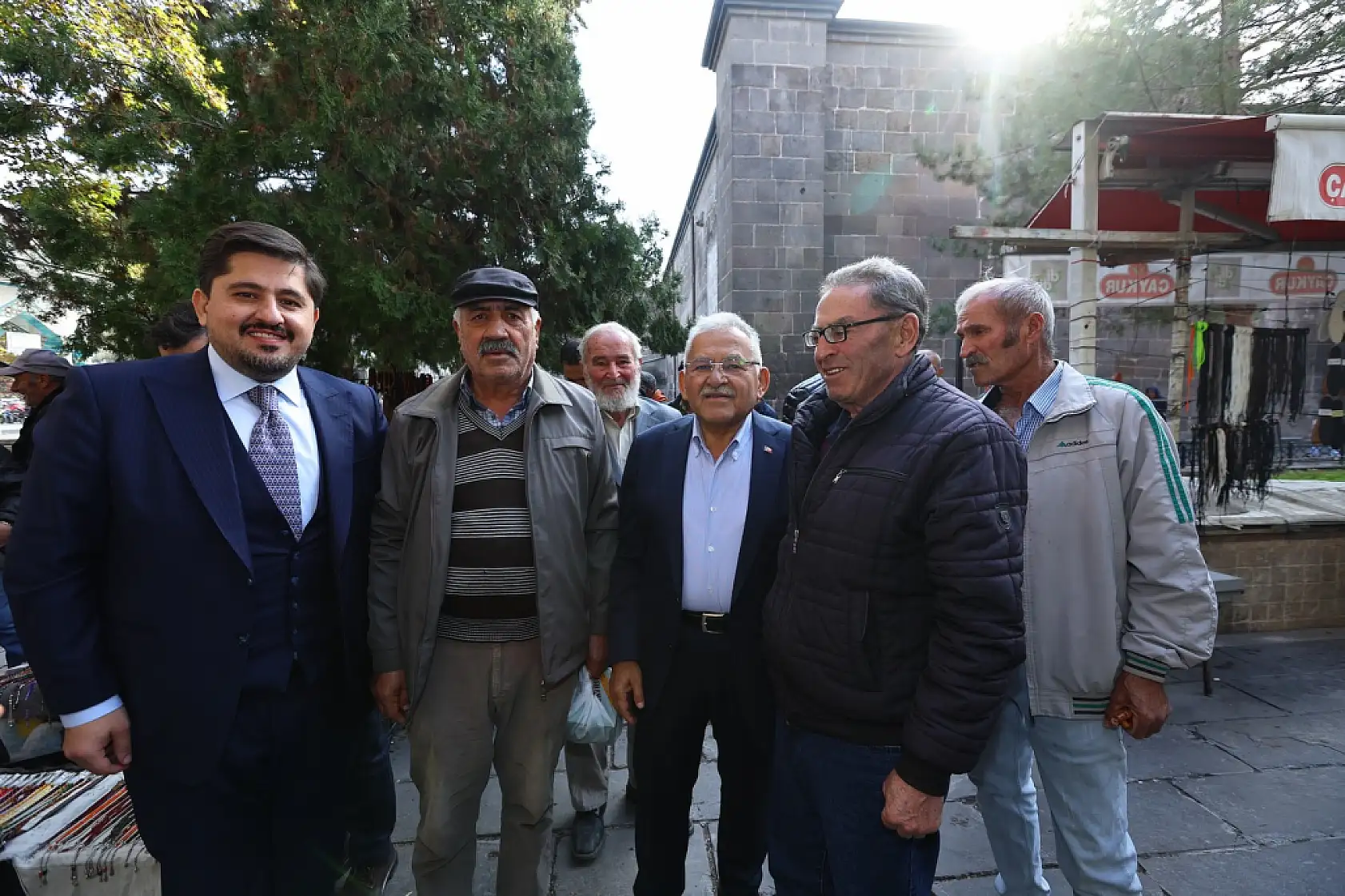 Başkan Büyükkılıç'tan esnaf ziyareti: Yoğun ilgiyle karşılaştı!