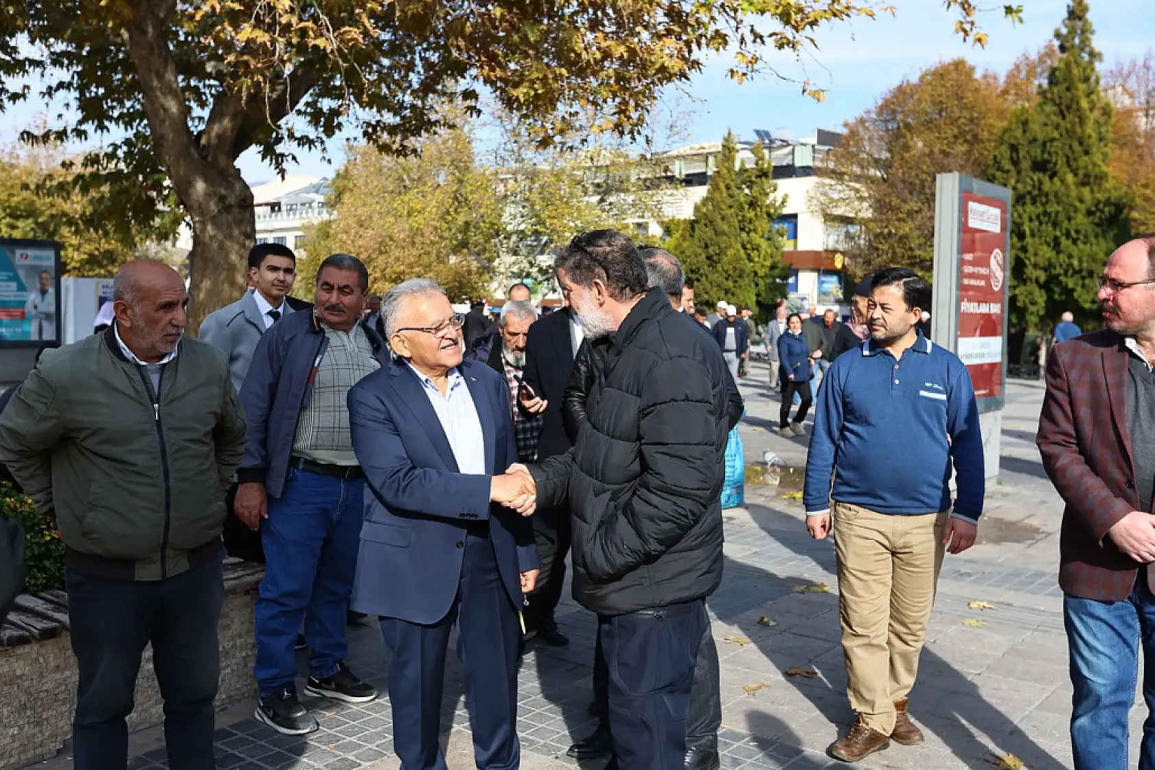 Başkan Büyükkılıç'tan esnaf ziyareti: Yoğun ilgiyle karşılaştı!