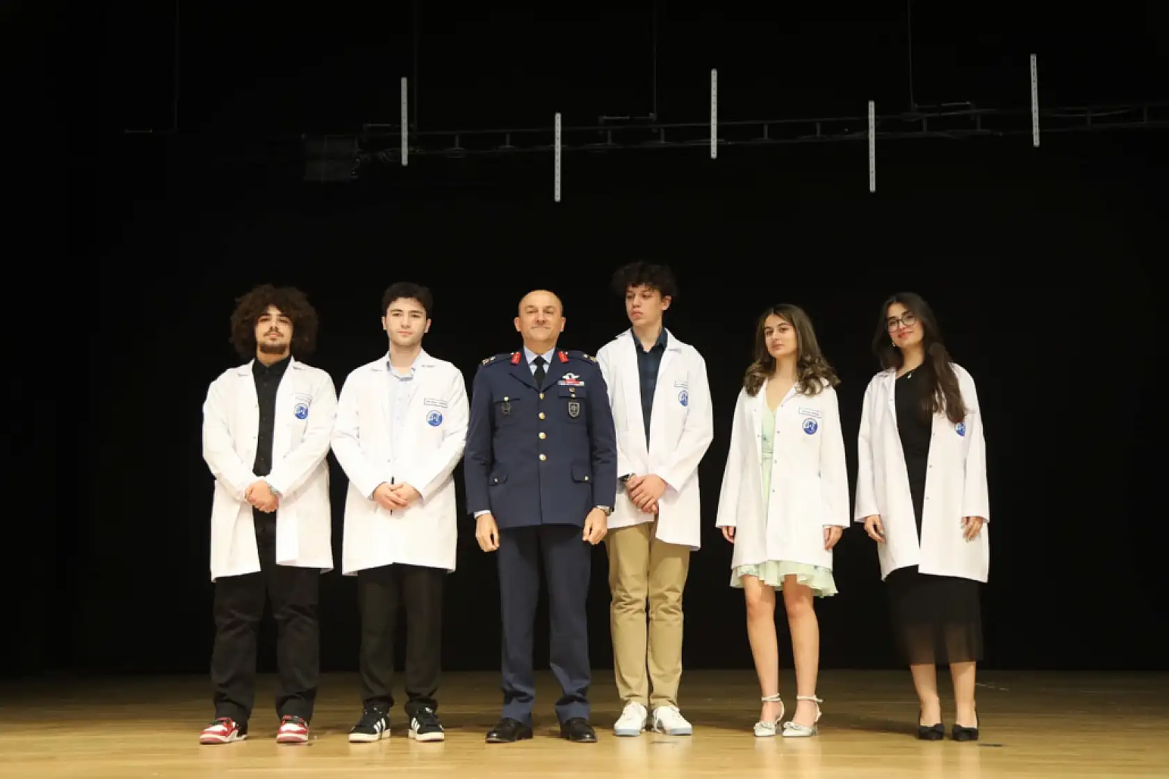 ERÜ Tıp öğrencileri törenle önlük giydi