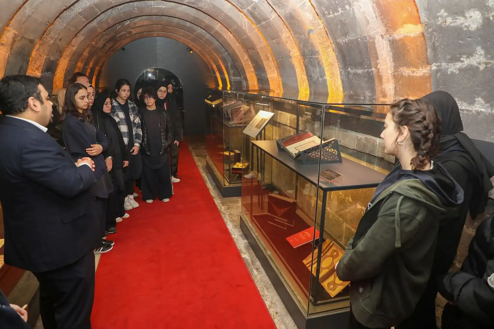 Kur'an Sergisi ziyaretçi akınına uğradı