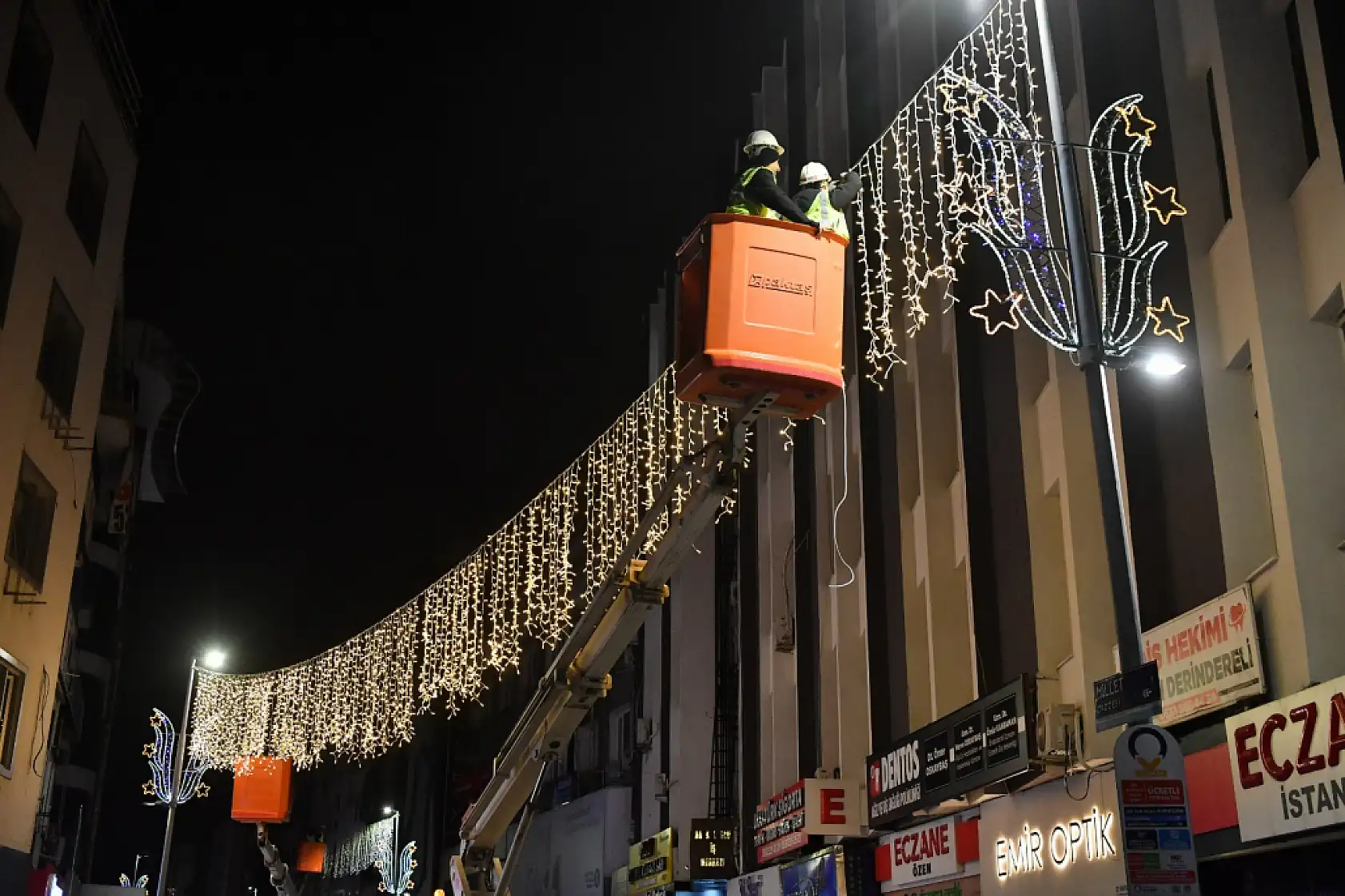 Millet Caddesi'nde renkli dönüşüm