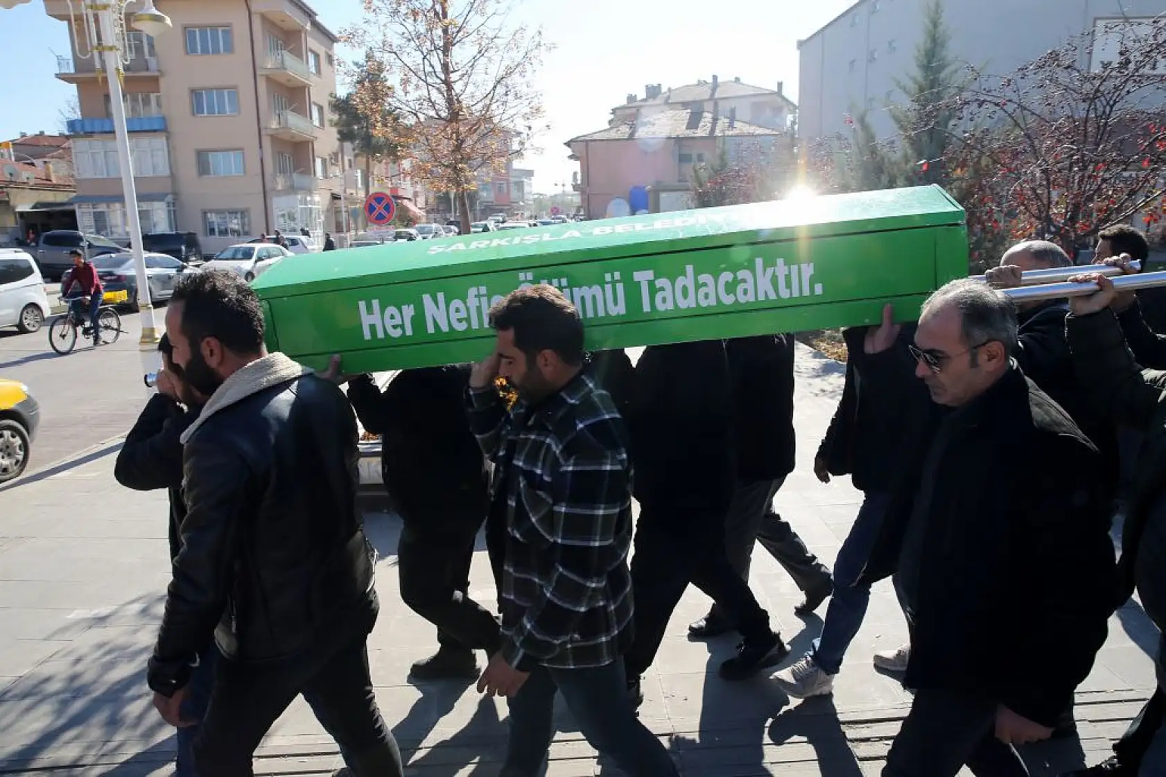 Evlerinde ölü bulunan yaşlı çiftin cenazeleri toprağa verildi