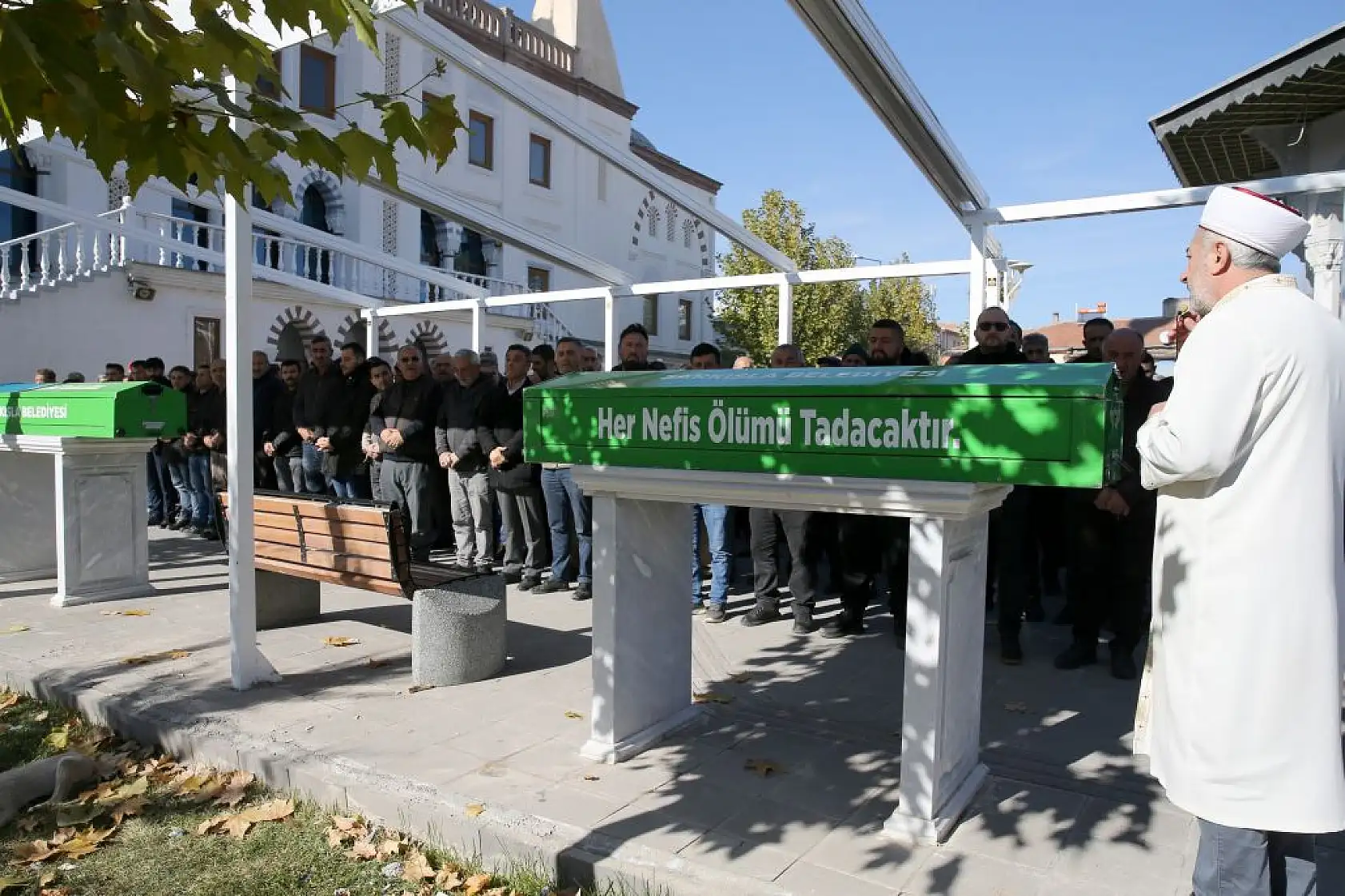 Evlerinde ölü bulunan yaşlı çiftin cenazeleri toprağa verildi