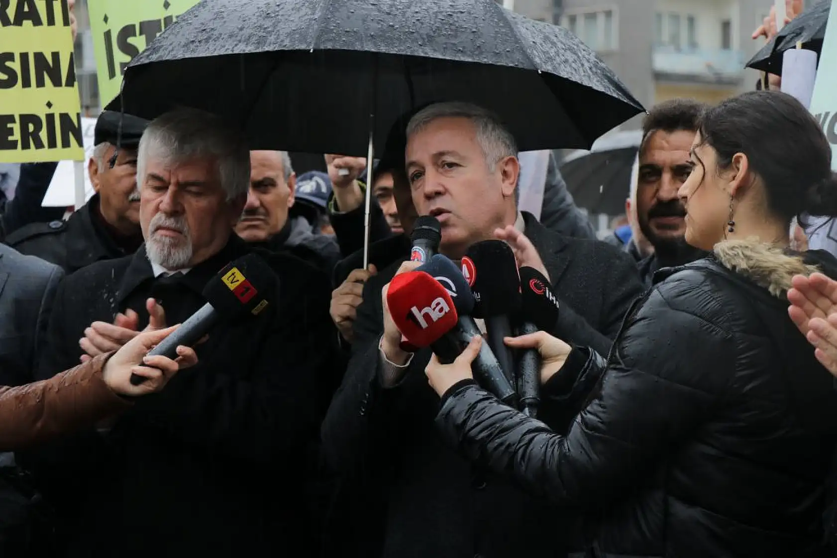 Kooperatif mağduru vatandaşlar eylem yaptı