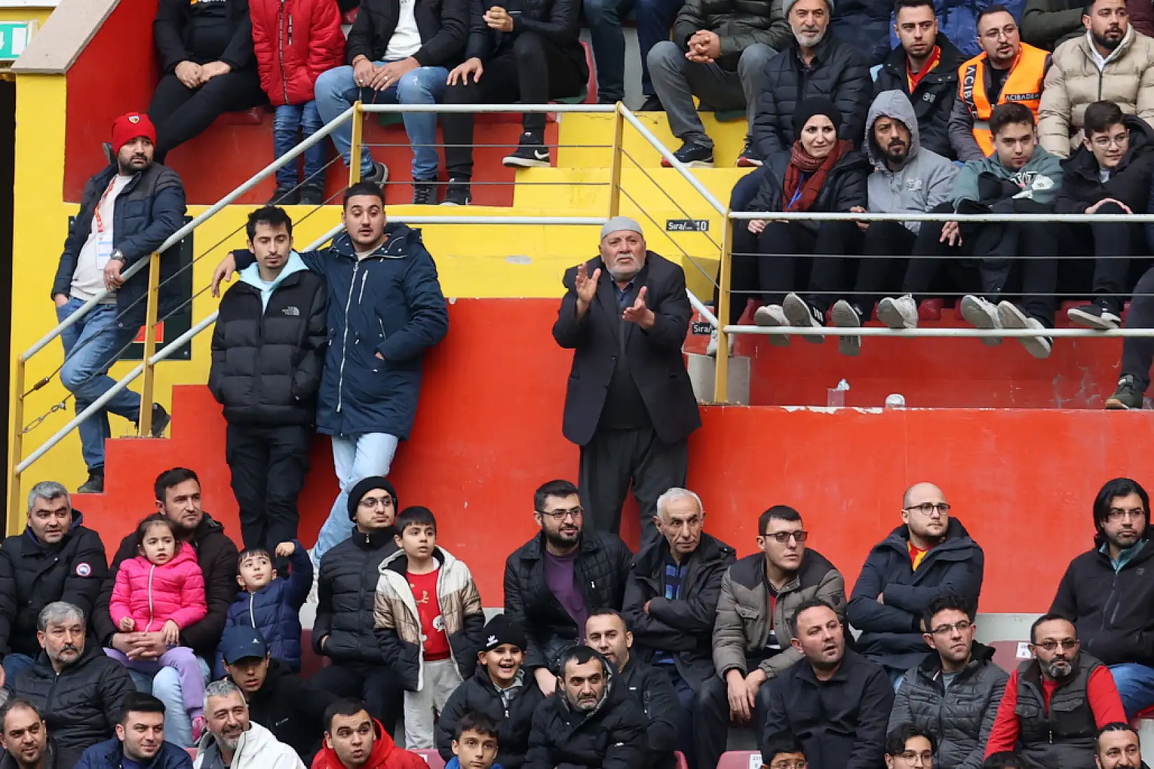 Uçar, 'Arkada kalmış gibi gözüksek de ciddi pozisyonlar yakalayan Kayserispor'du'