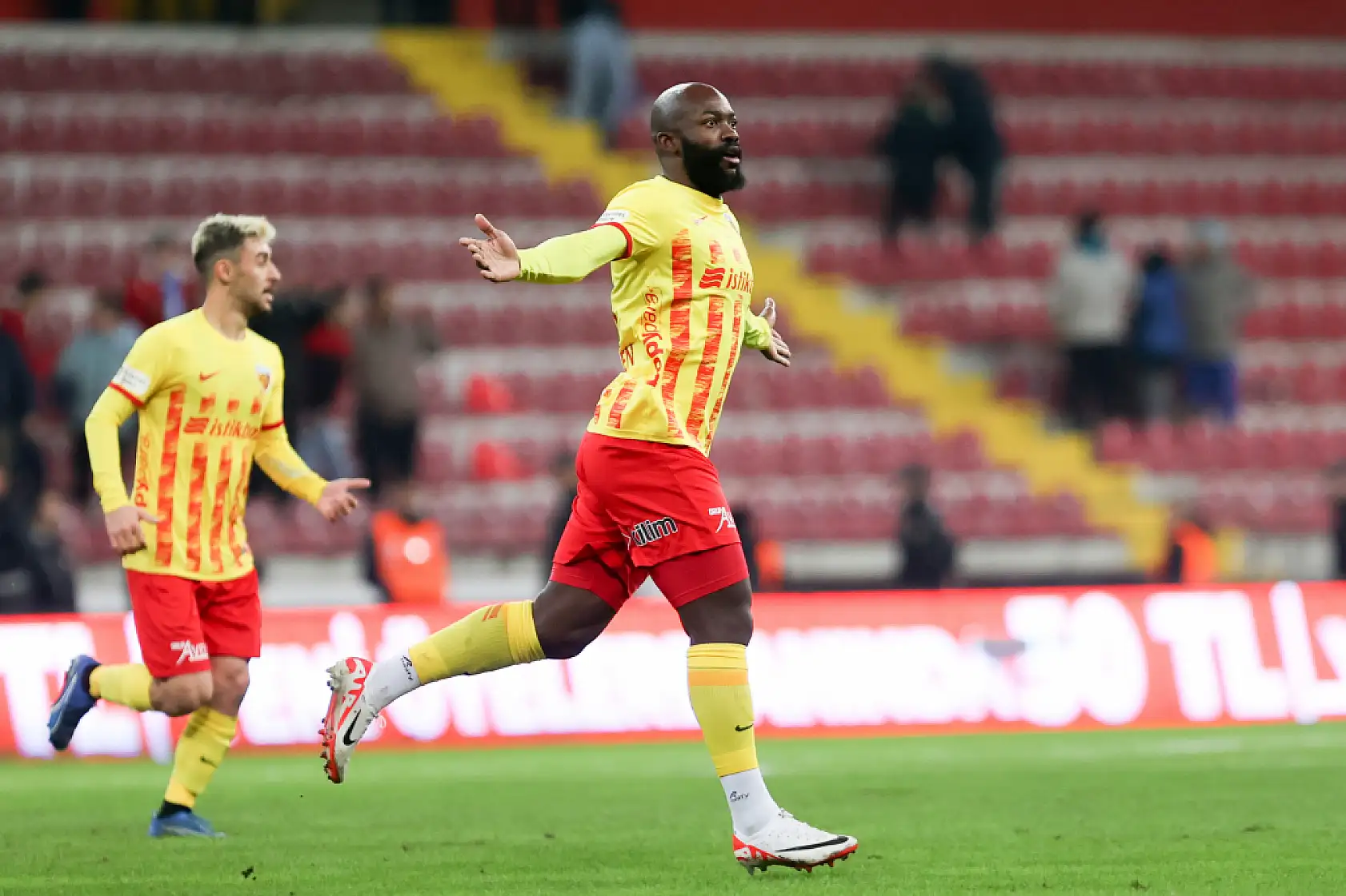 Uçar, 'Arkada kalmış gibi gözüksek de ciddi pozisyonlar yakalayan Kayserispor'du'