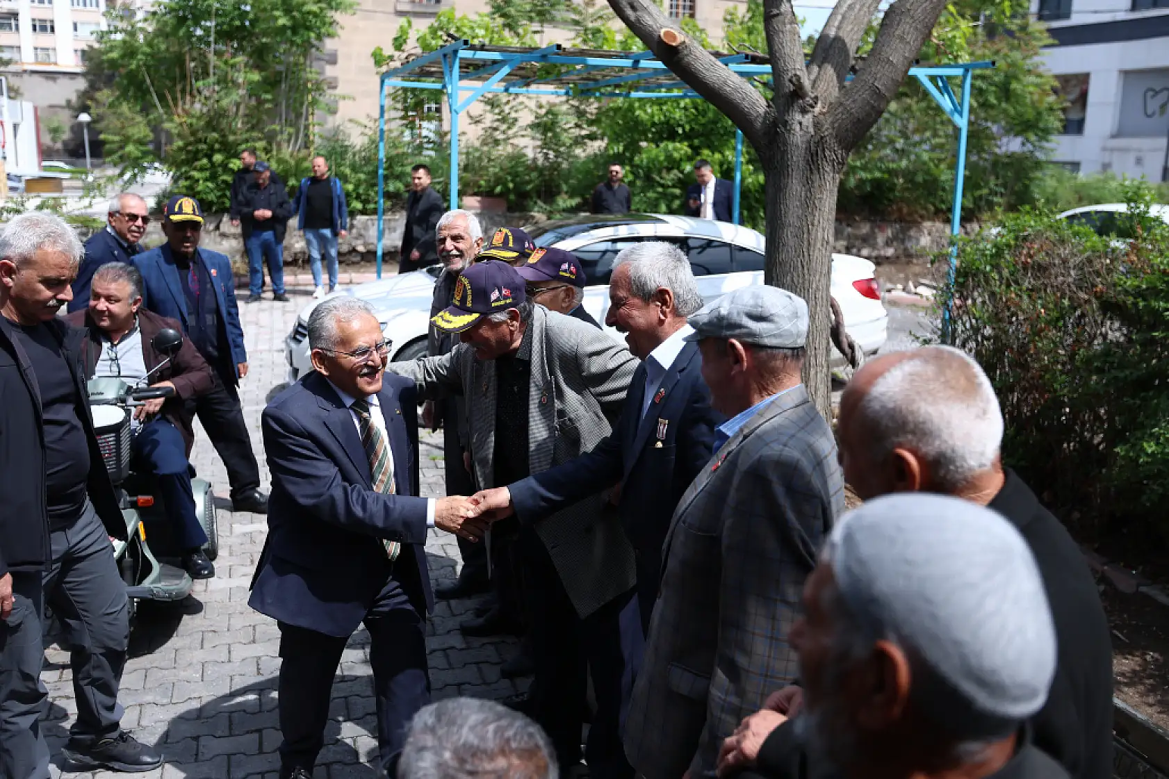 Büyükkılıç'tan gönül seferberliği