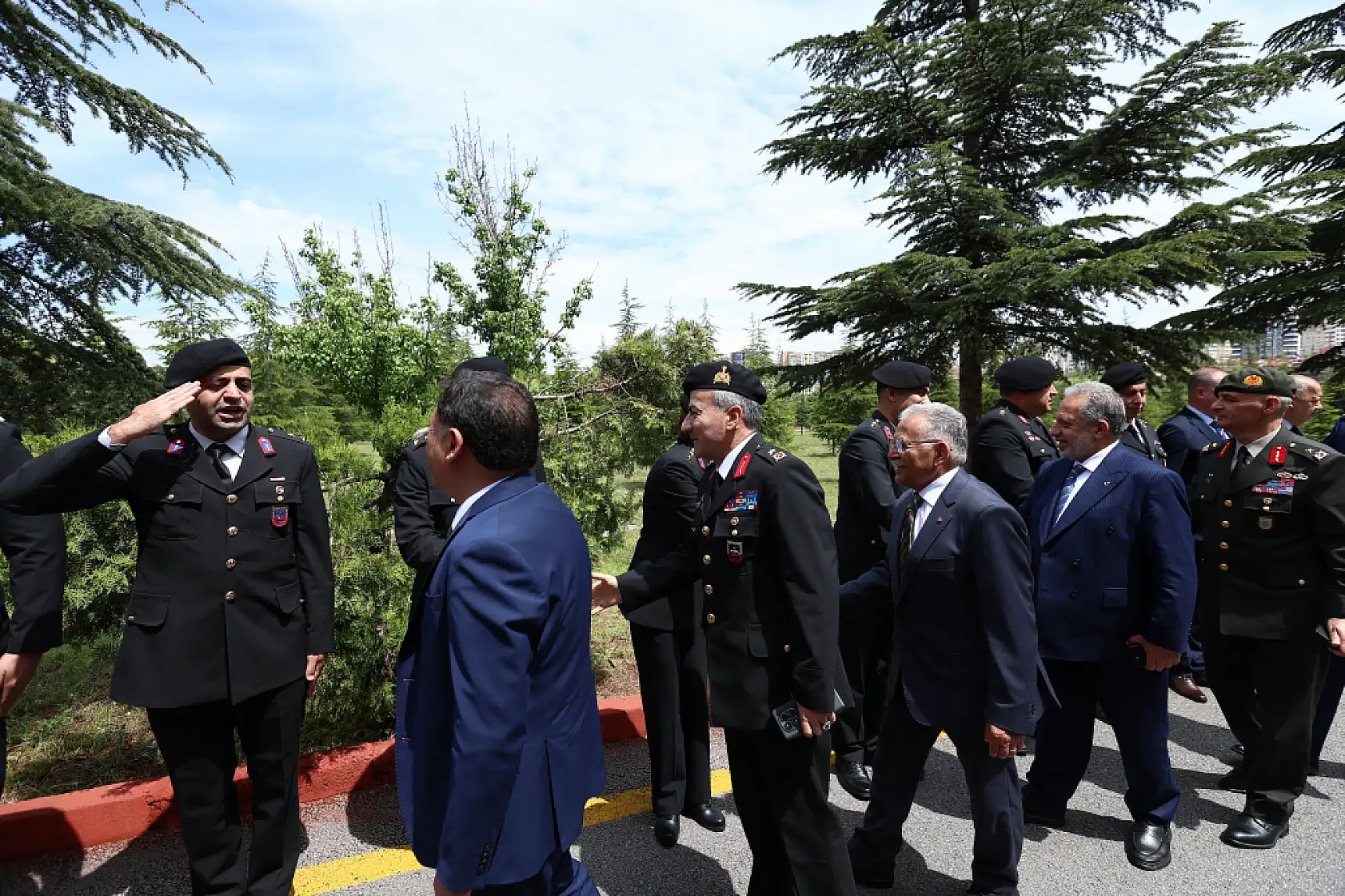 Büyükkılıç'tan gönül seferberliği