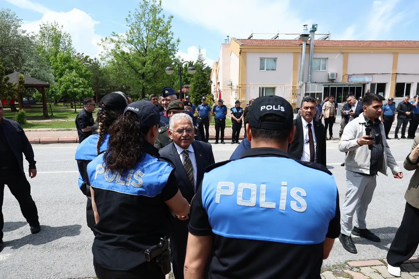 Büyükkılıç'tan gönül seferberliği